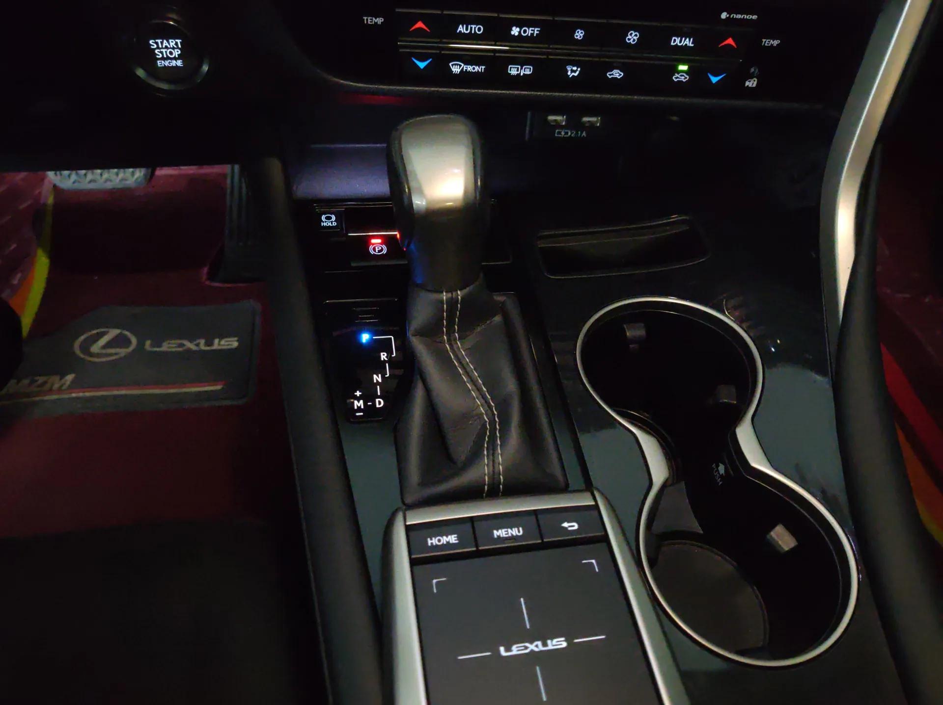 Lexus RX 2020 Revised Version 300 Two-Wheel Drive Elite Edition — миниатюра 17