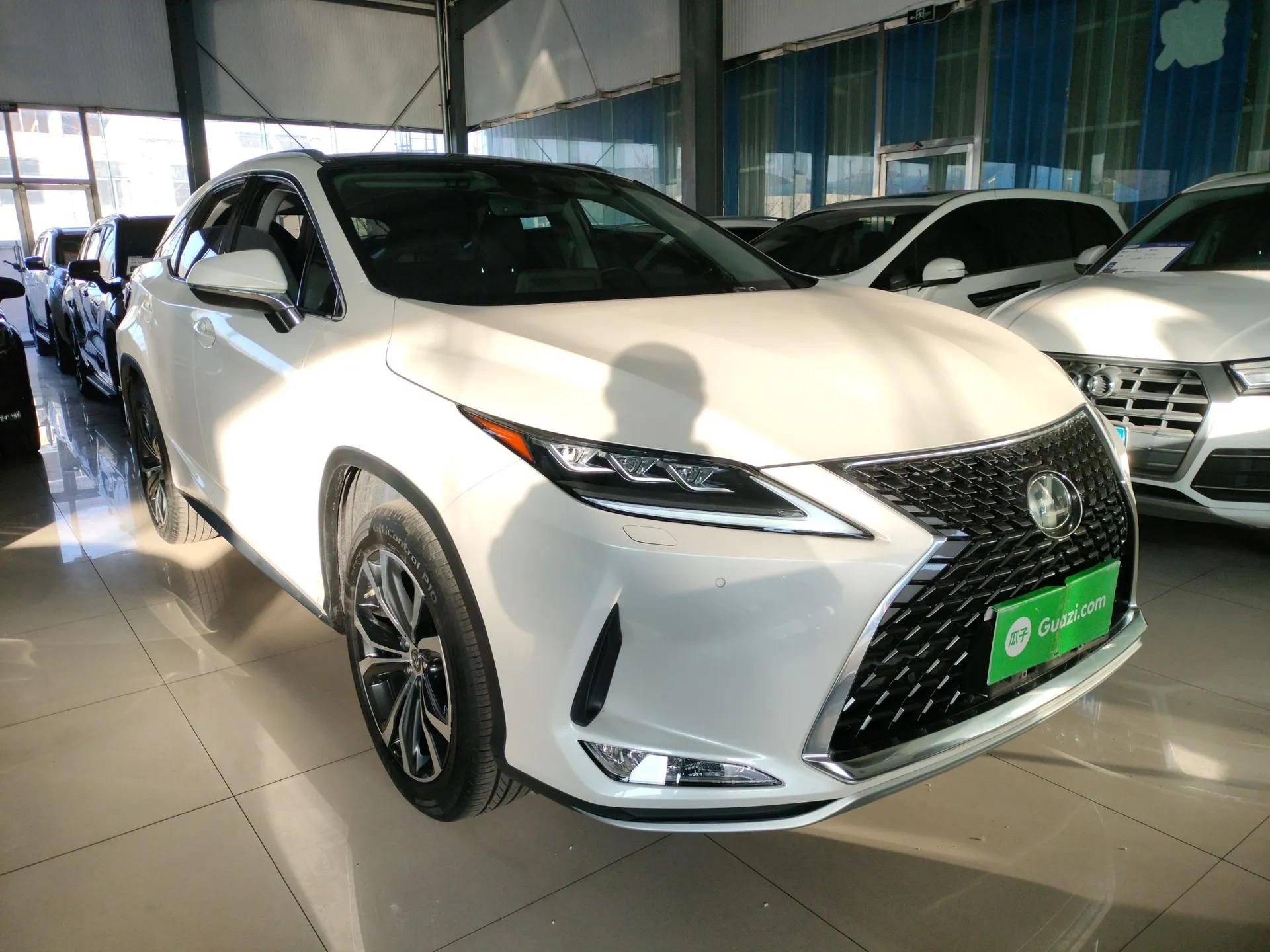 Lexus RX 2020 Facelifted 300 4x4 Elegant Edition — миниатюра 3