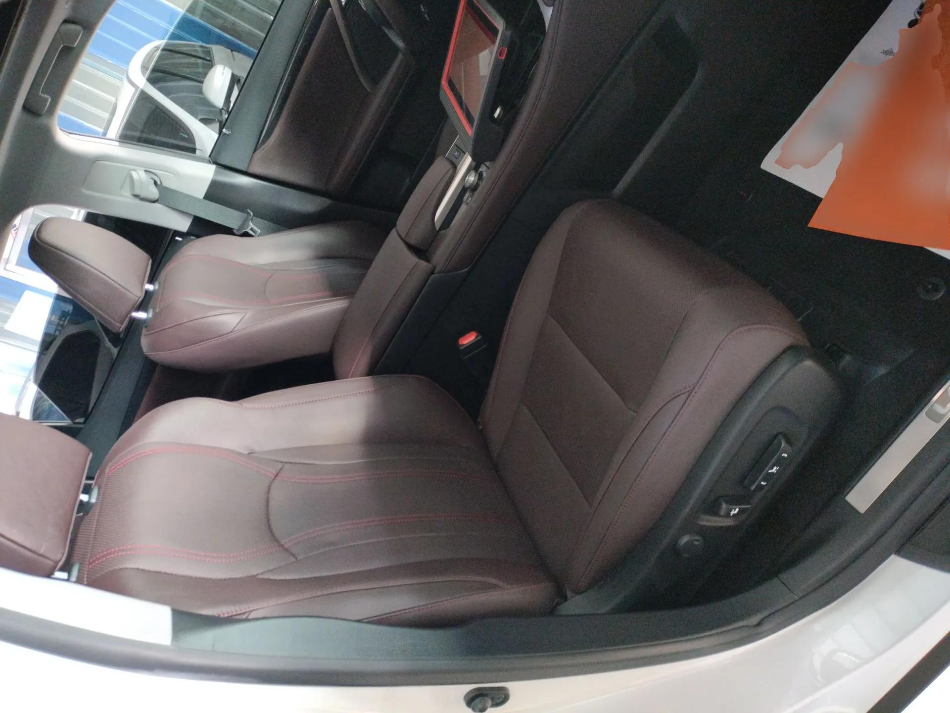 Lexus RX 2020 Facelifted 300 4x4 Elegant Edition — миниатюра 23
