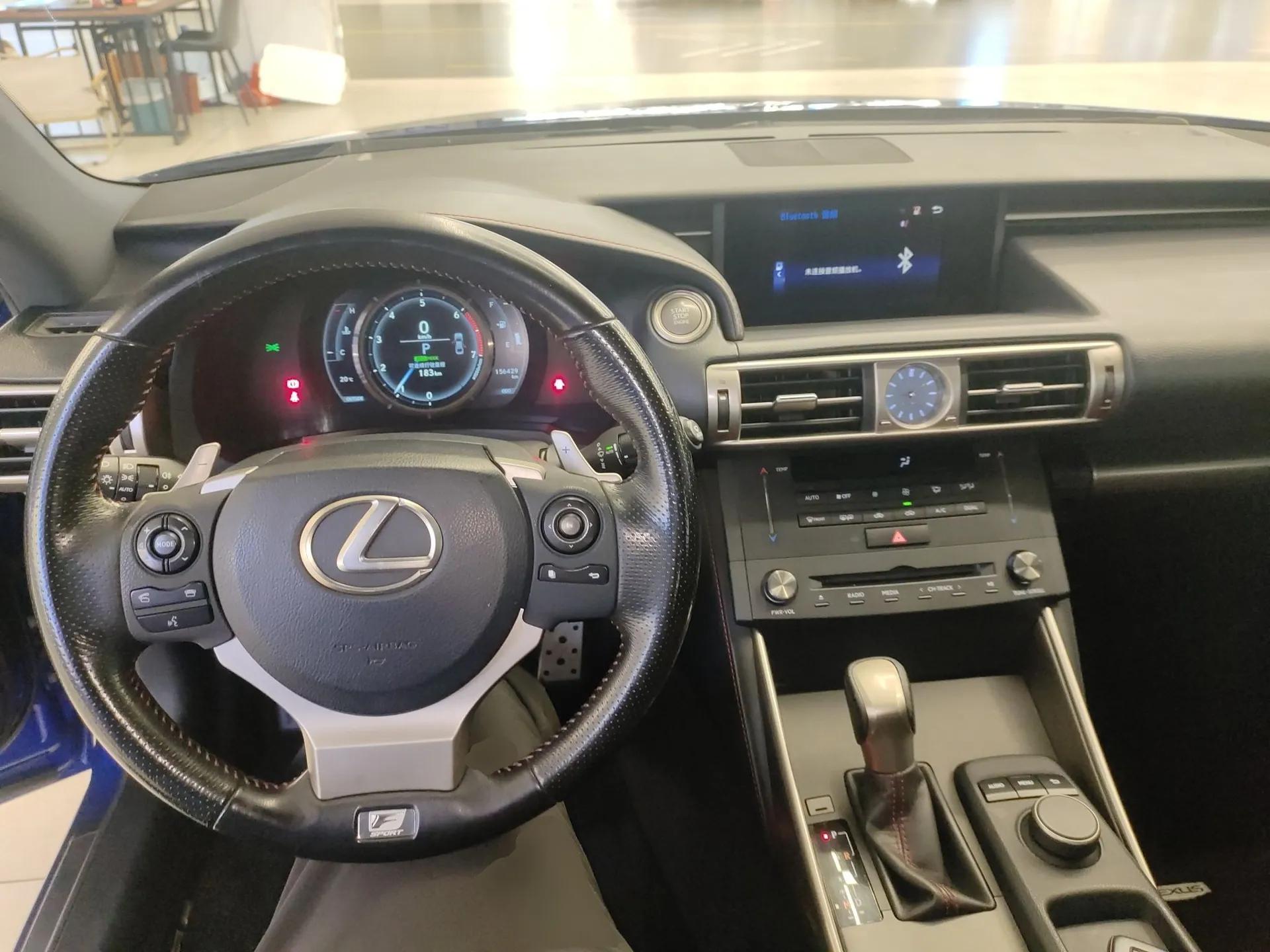 Lexus IS 2015 200t F SPORT — миниатюра 12