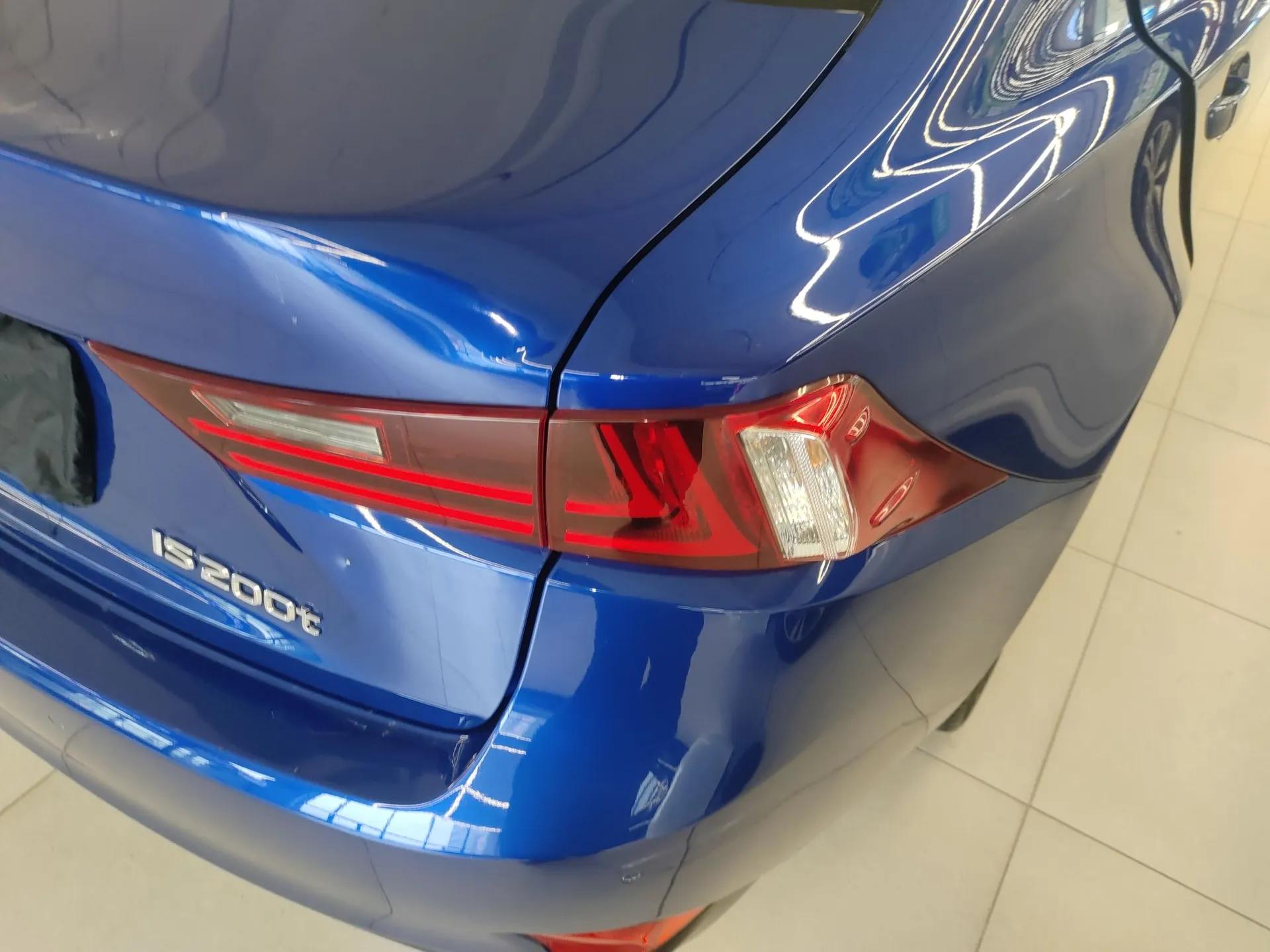 Lexus IS 2015 200t F SPORT — миниатюра 8