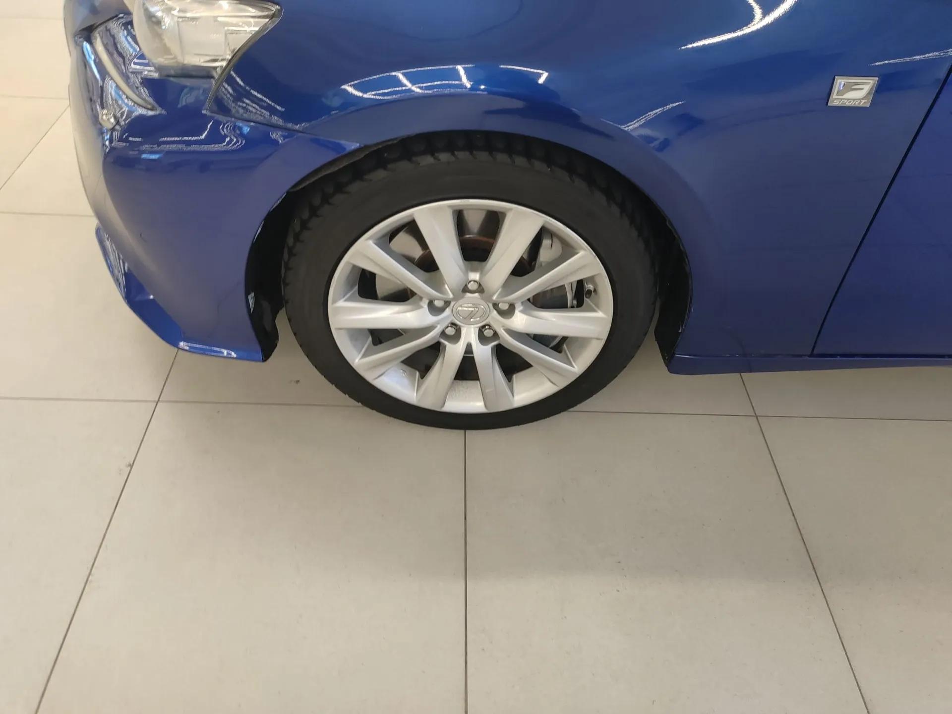 Lexus IS 2015 200t F SPORT — миниатюра 9