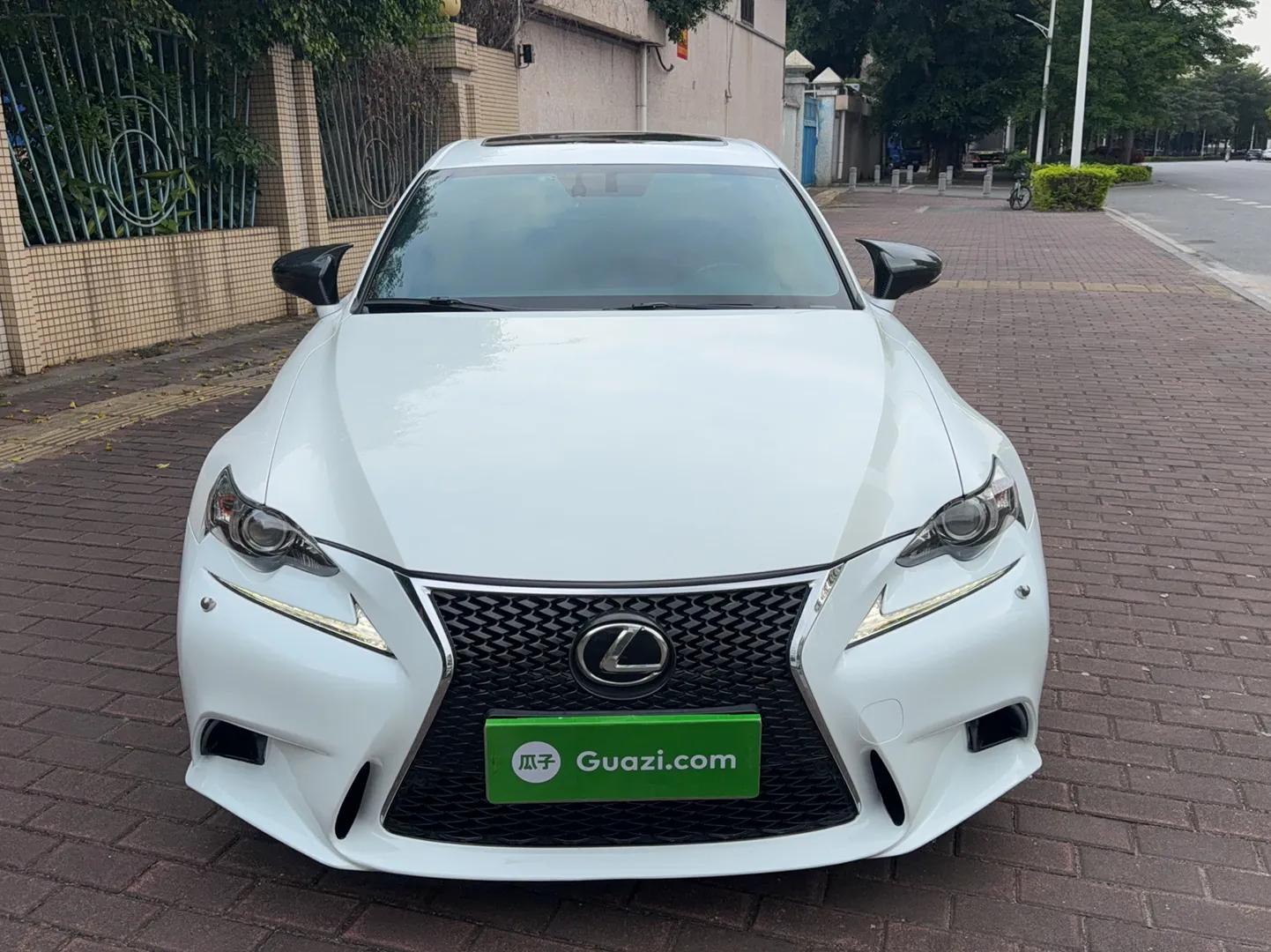 Lexus IS 2015 200t F SPORT — миниатюра 2