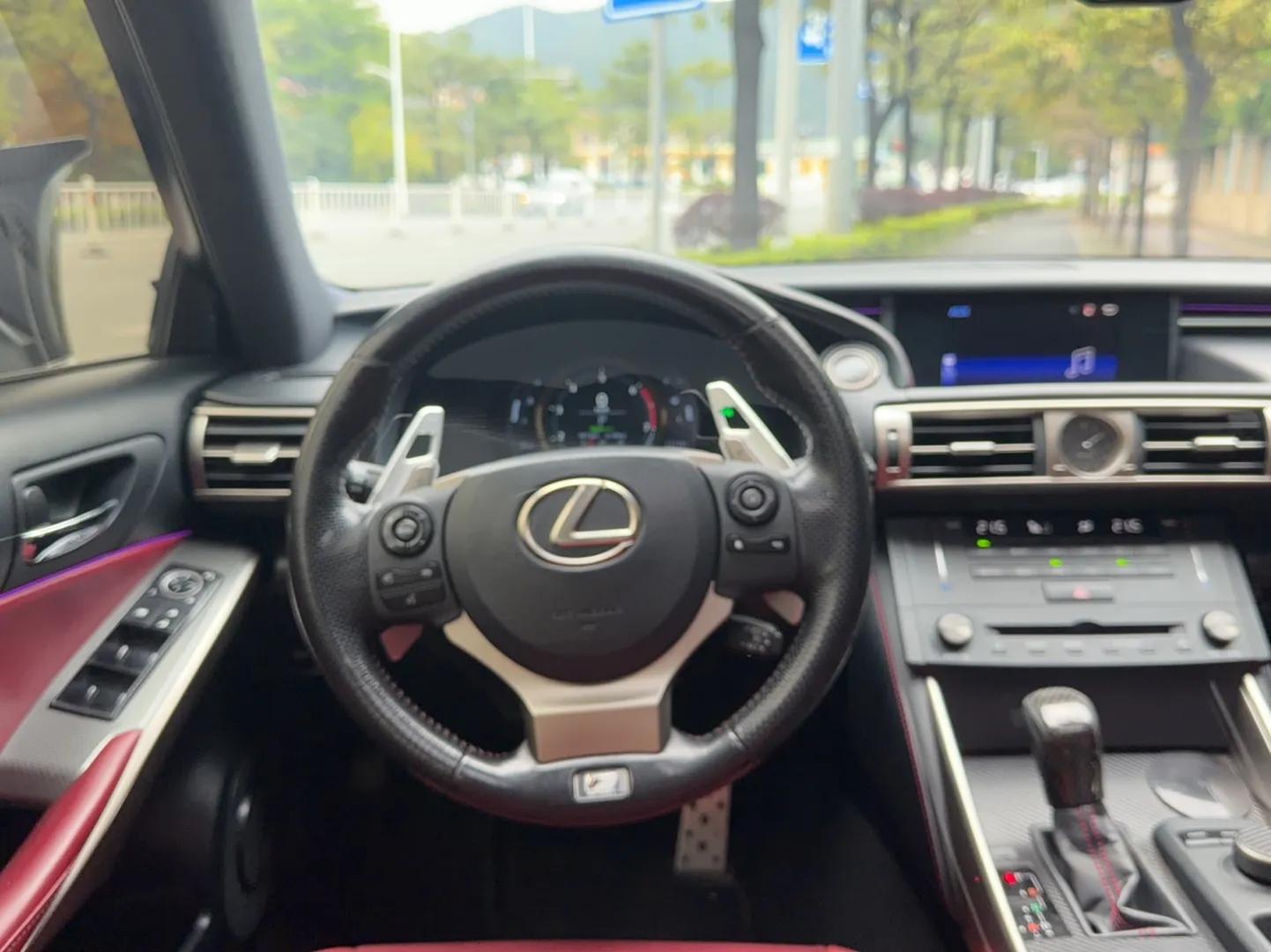 Lexus IS 2015 200t F SPORT — миниатюра 11