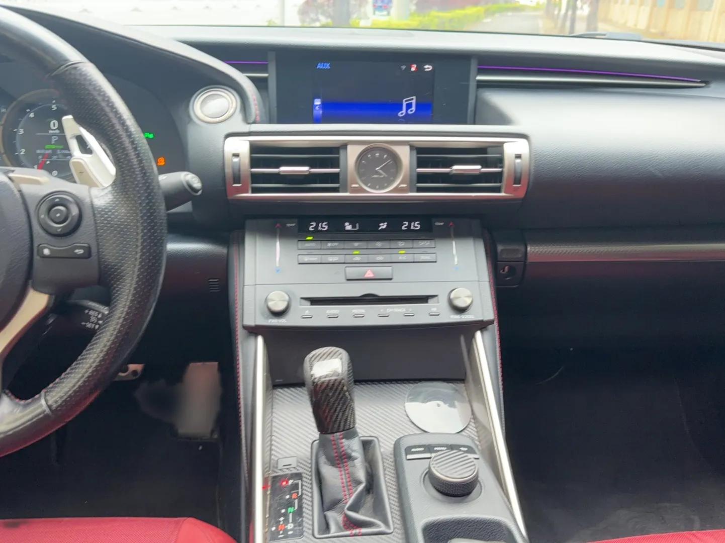 Lexus IS 2015 200t F SPORT — миниатюра 14