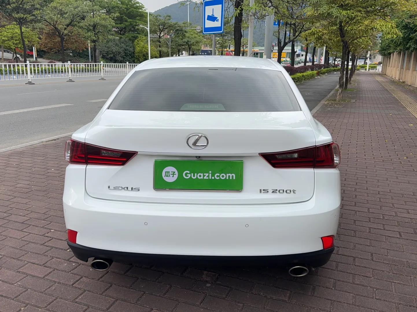 Lexus IS 2015 200t F SPORT — миниатюра 4