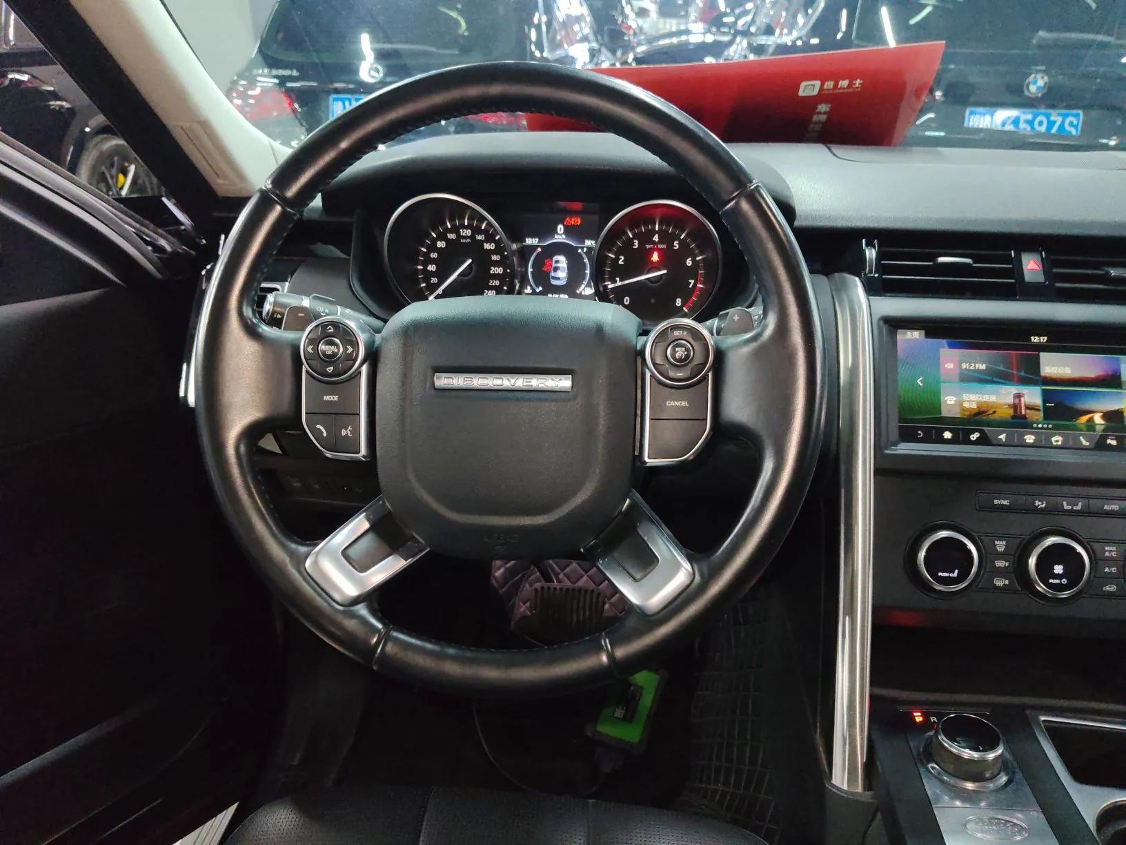 Land Rover Discovery 2018 3.0 SC V6 SE — миниатюра 14