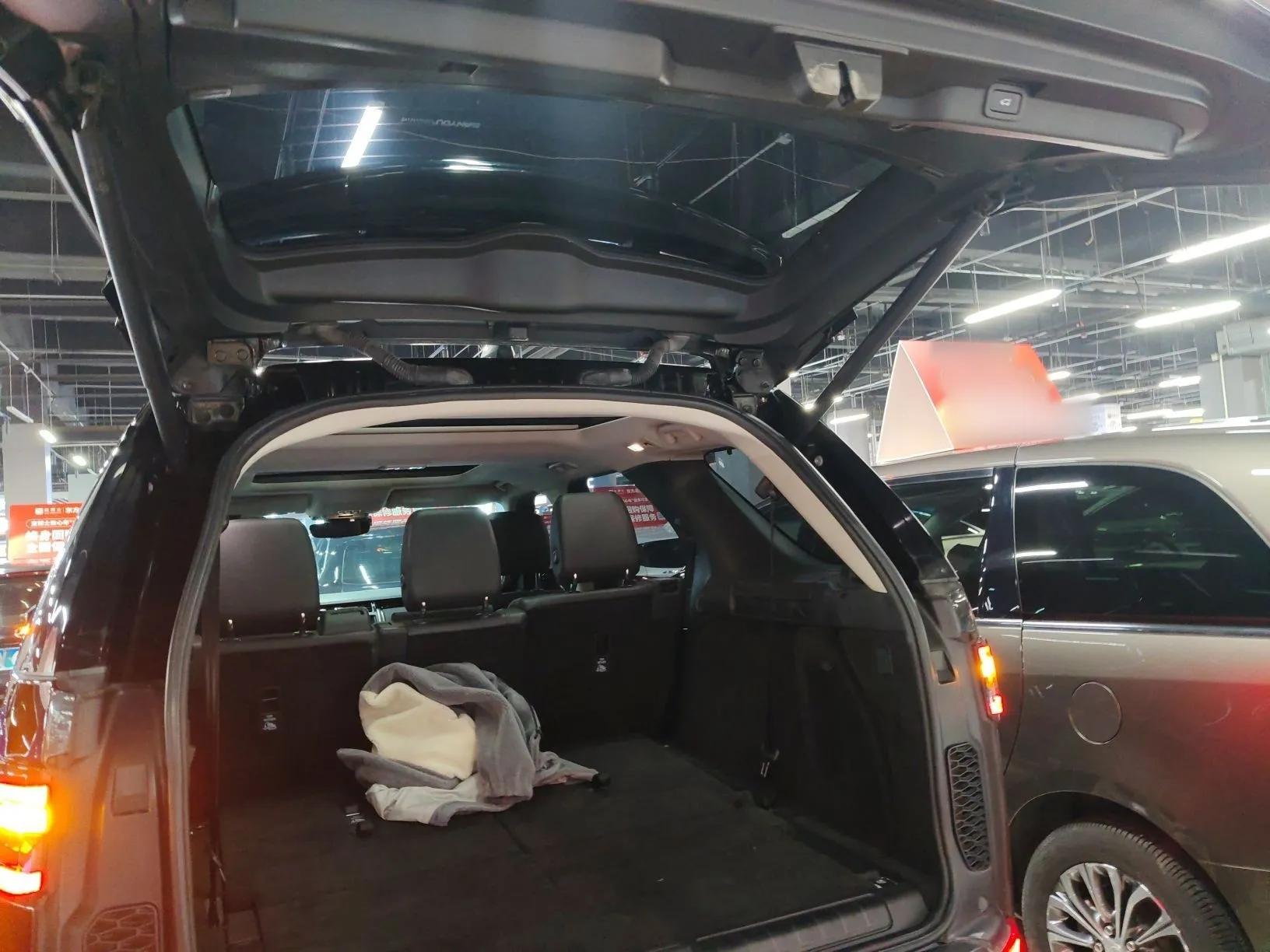 Land Rover Discovery 2018 3.0 SC V6 SE — миниатюра 21