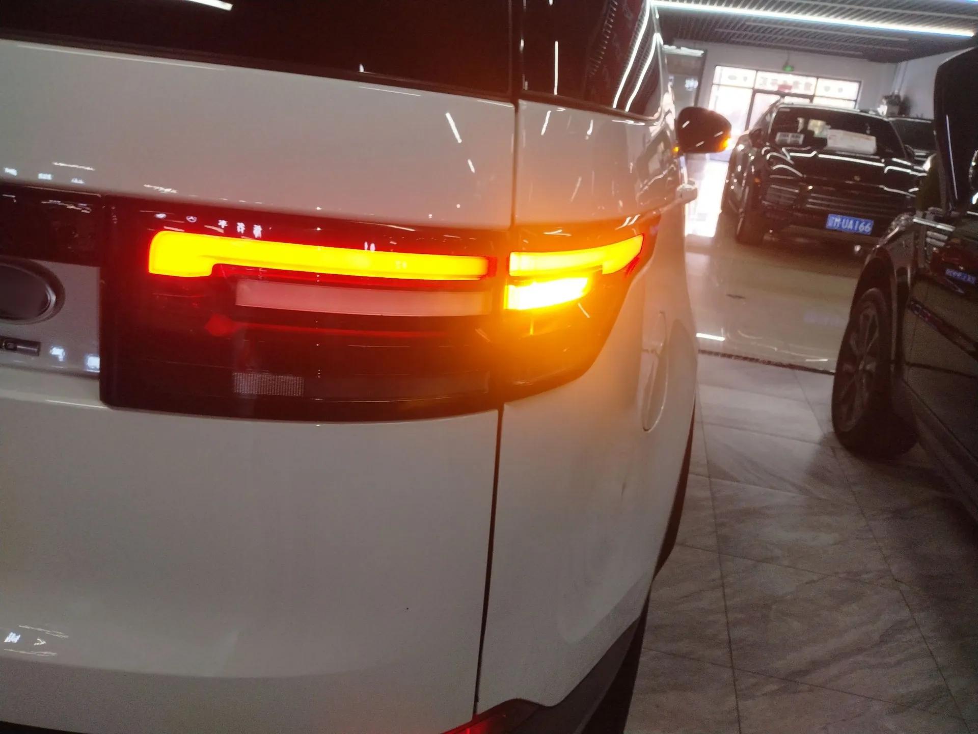 Land Rover Discovery 2019 3.0 SC V6 SE — миниатюра 7
