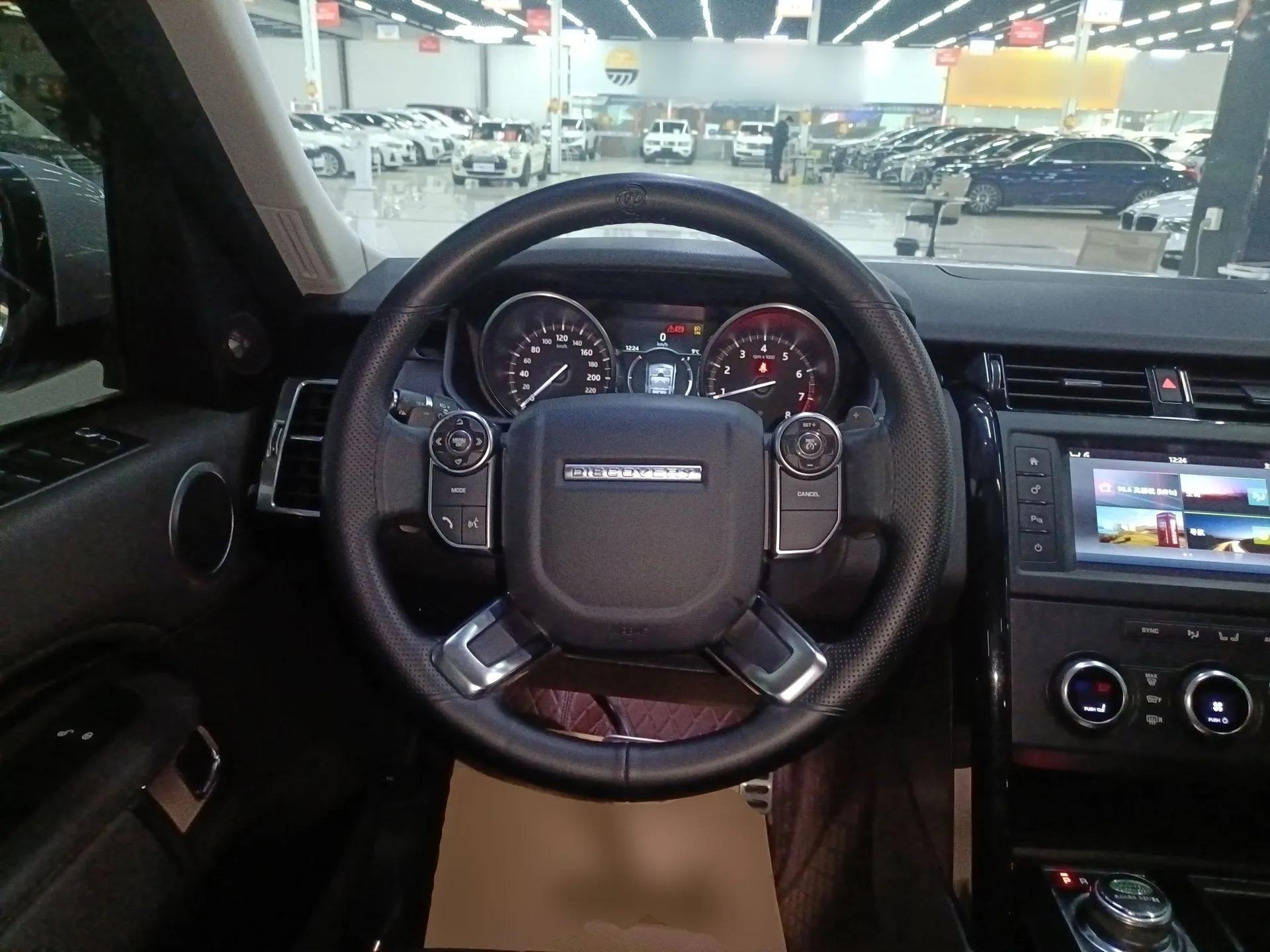 Land Rover Discovery 2017 3.0 SC V6 SE — миниатюра 13