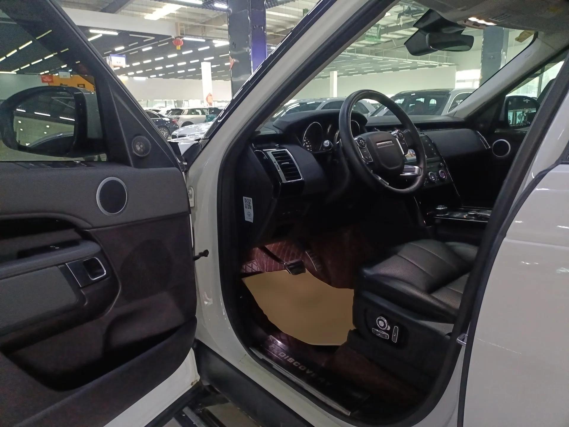 Land Rover Discovery 2017 3.0 SC V6 SE — миниатюра 18