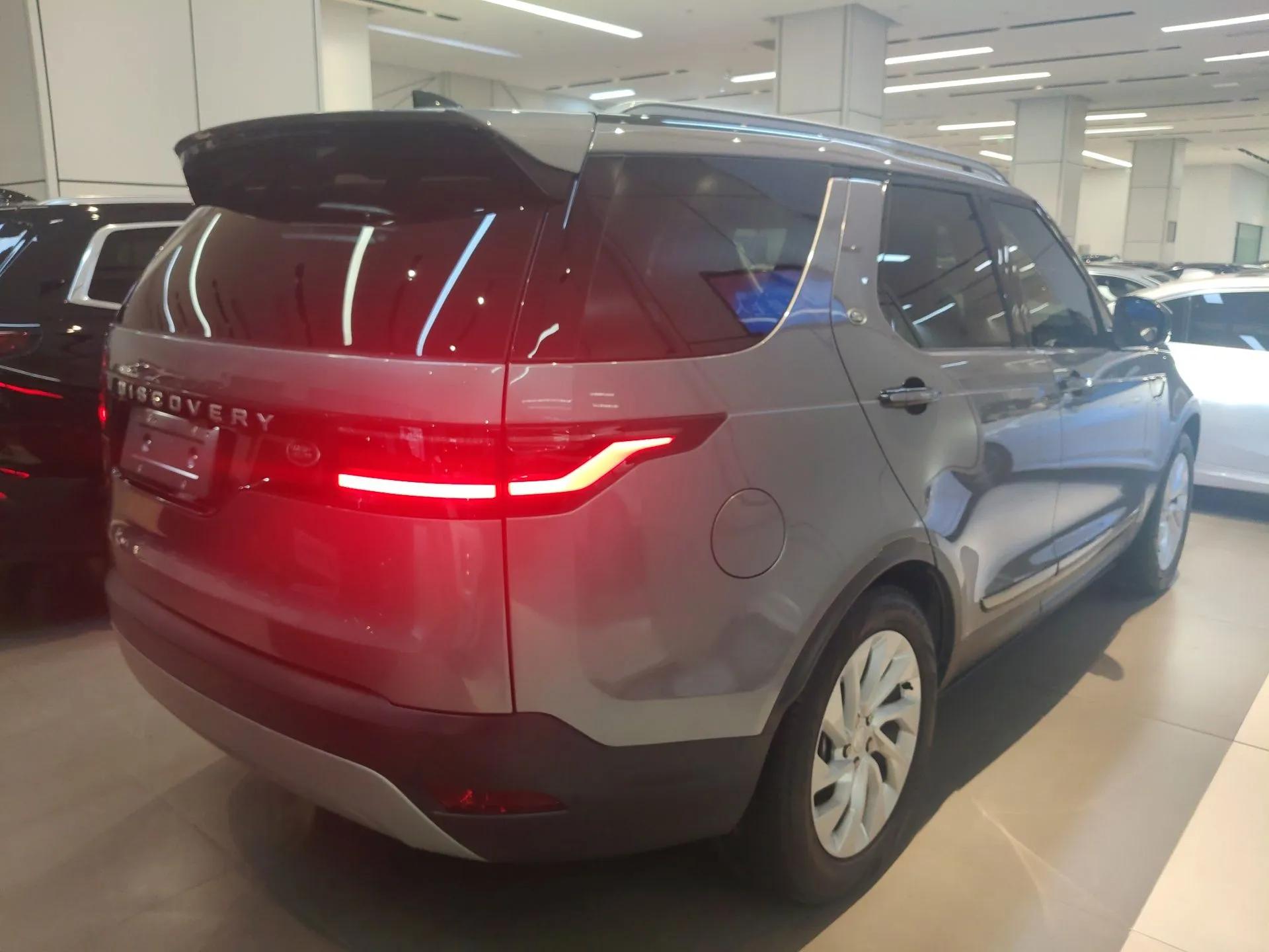 Land Rover Discovery 2023 300PS S — миниатюра 6