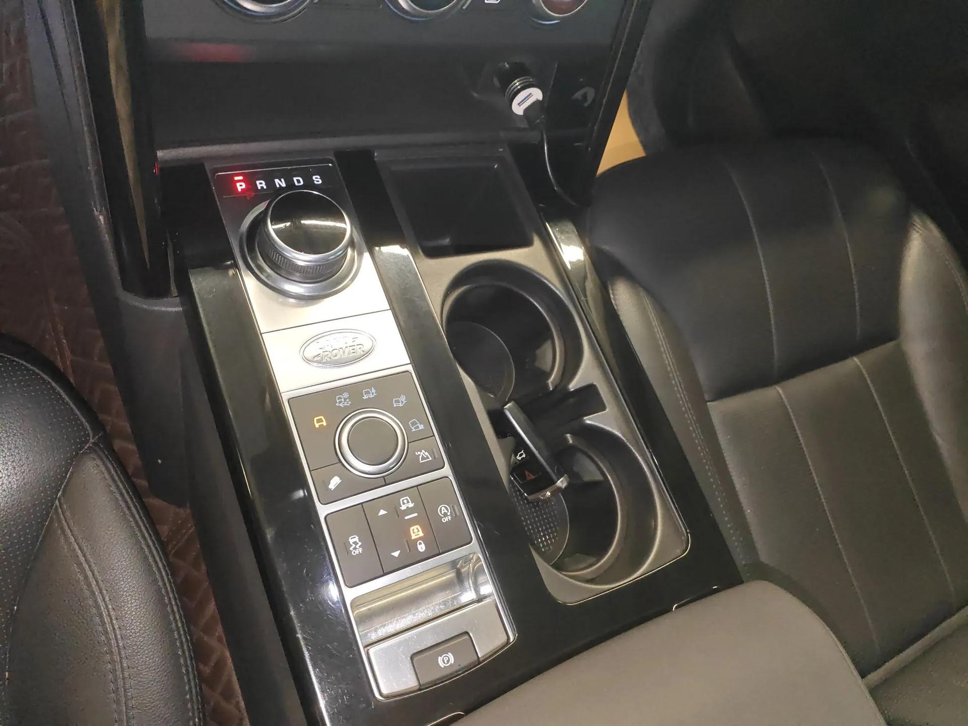 Land Rover Discovery 2020 3.0 SC V6 SE — миниатюра 17