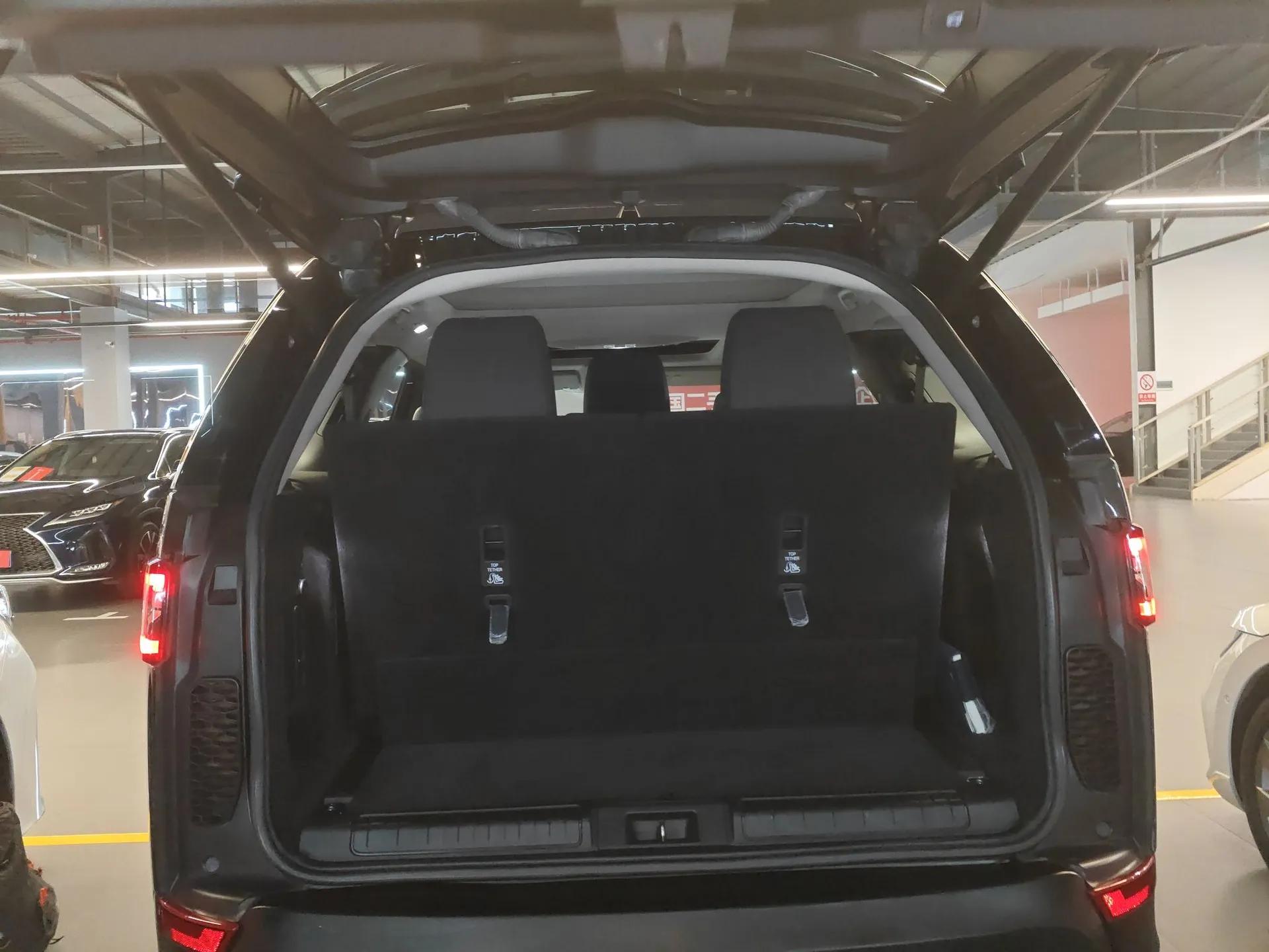 Land Rover Discovery 2020 3.0 SC V6 SE — миниатюра 22
