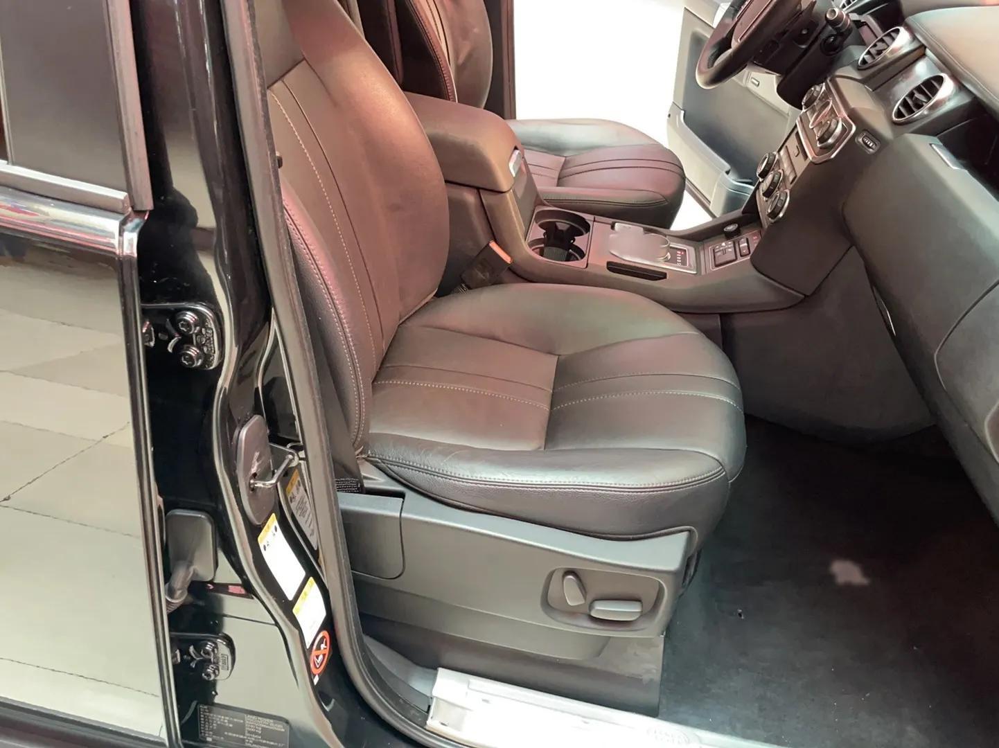 Land Rover Discovery 2016 3.0 SC Obsidian Black Heritage Edition SE — миниатюра 30