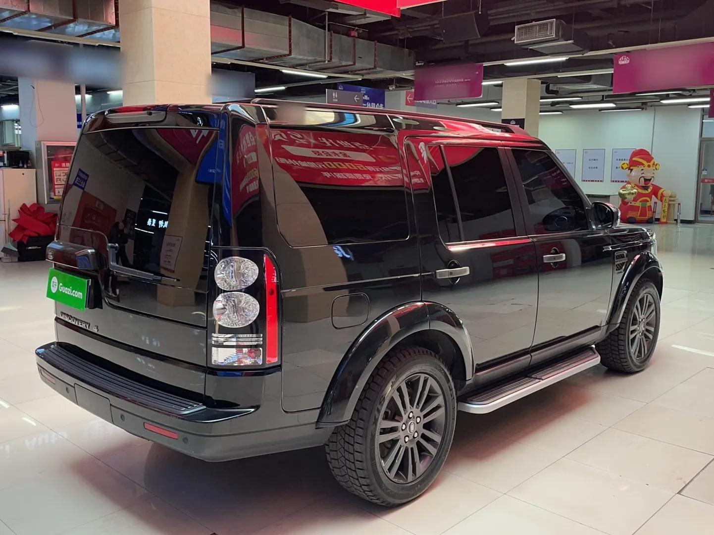 Land Rover Discovery 2016 3.0 SC Obsidian Black Heritage Edition SE — миниатюра 4