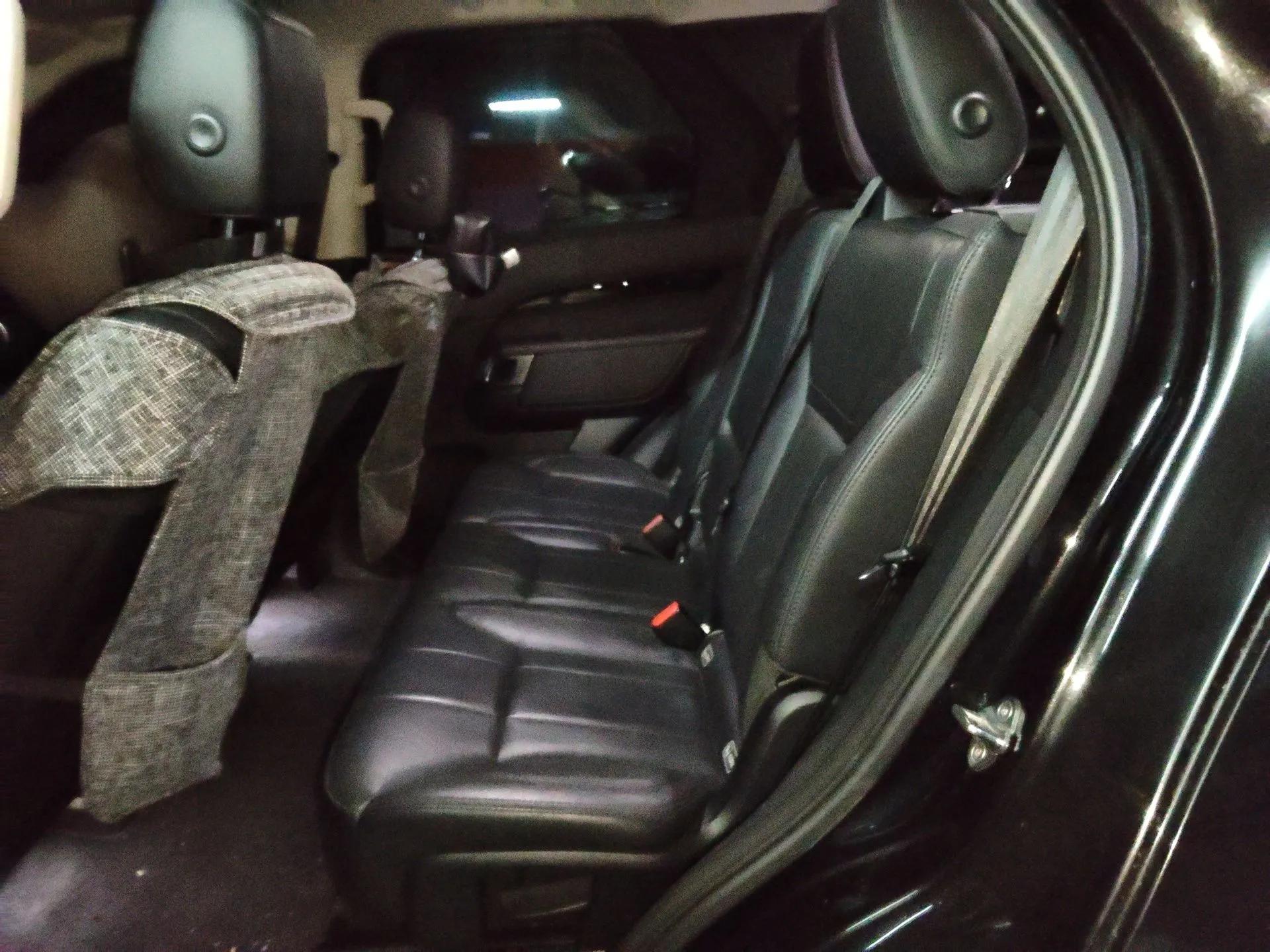 Land Rover Discovery 2017 3.0 SC V6 SE — миниатюра 18