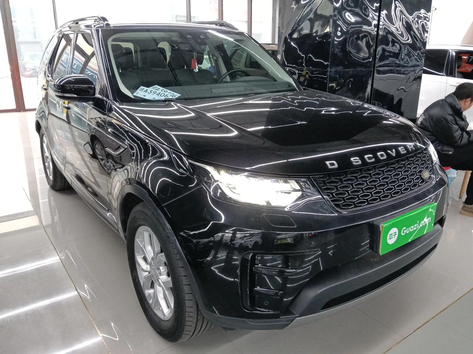 Land Rover Discovery 2018 3.0 SC V6 SE — миниатюра 3