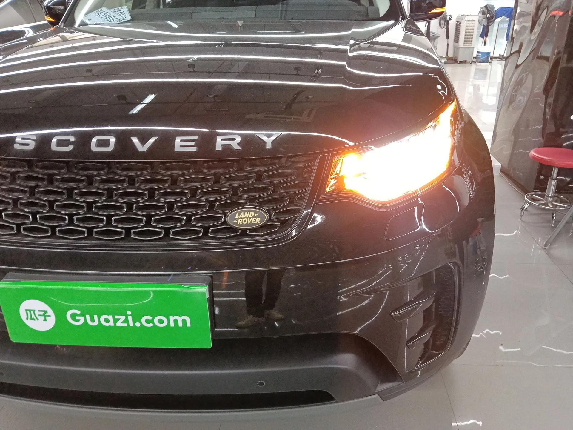 Land Rover Discovery 2018 3.0 SC V6 SE — миниатюра 9