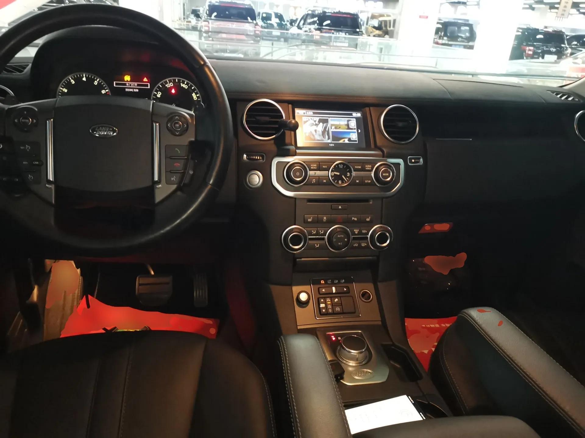 Land Rover Discovery 2015 3.0 SC V6 SE — миниатюра 13