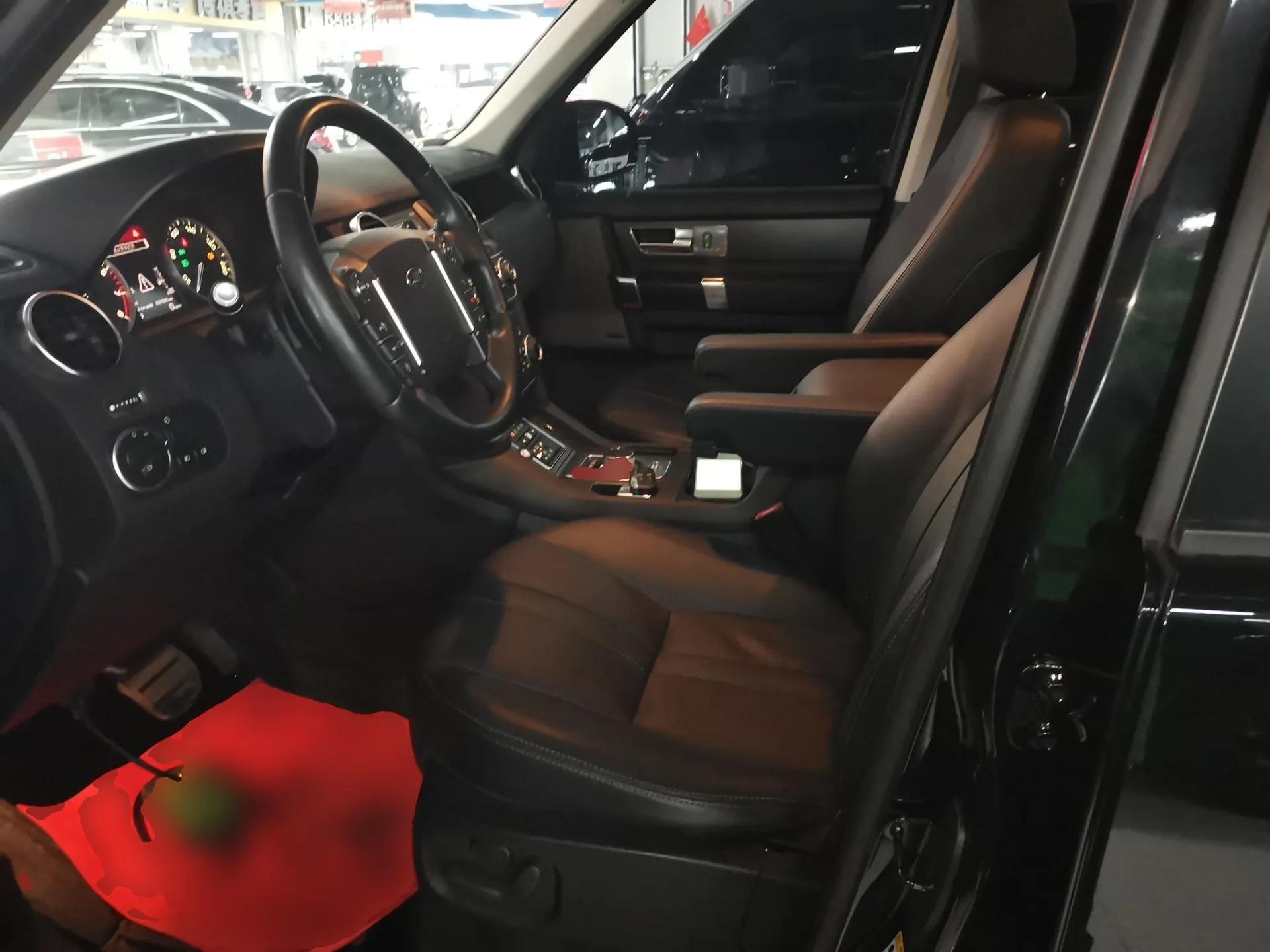 Land Rover Discovery 2015 3.0 SC V6 SE — миниатюра 18