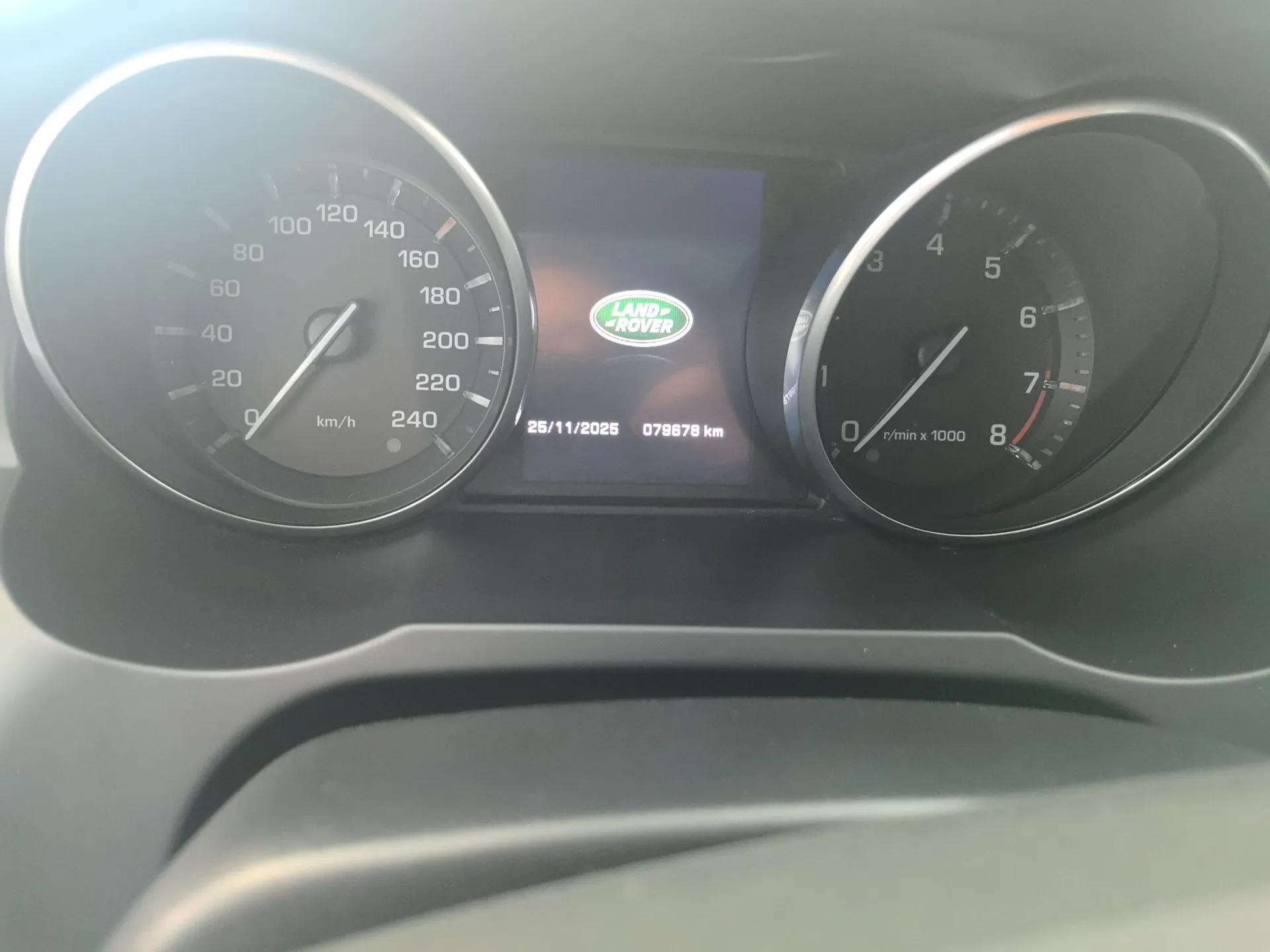 Land Rover Range Evoque 2015 2.0T Five-Door Zhiyao Edition — миниатюра 10