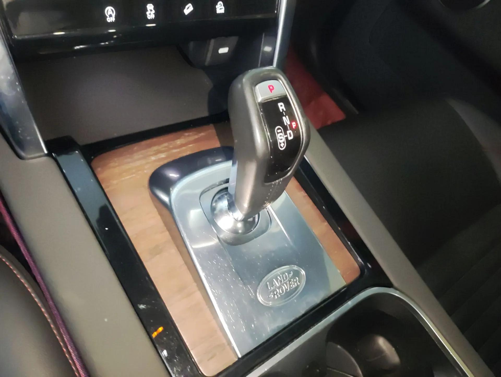 Land Rover Discovery Sport 2020 249 PS R-Dynamic Performance Edition — миниатюра 17