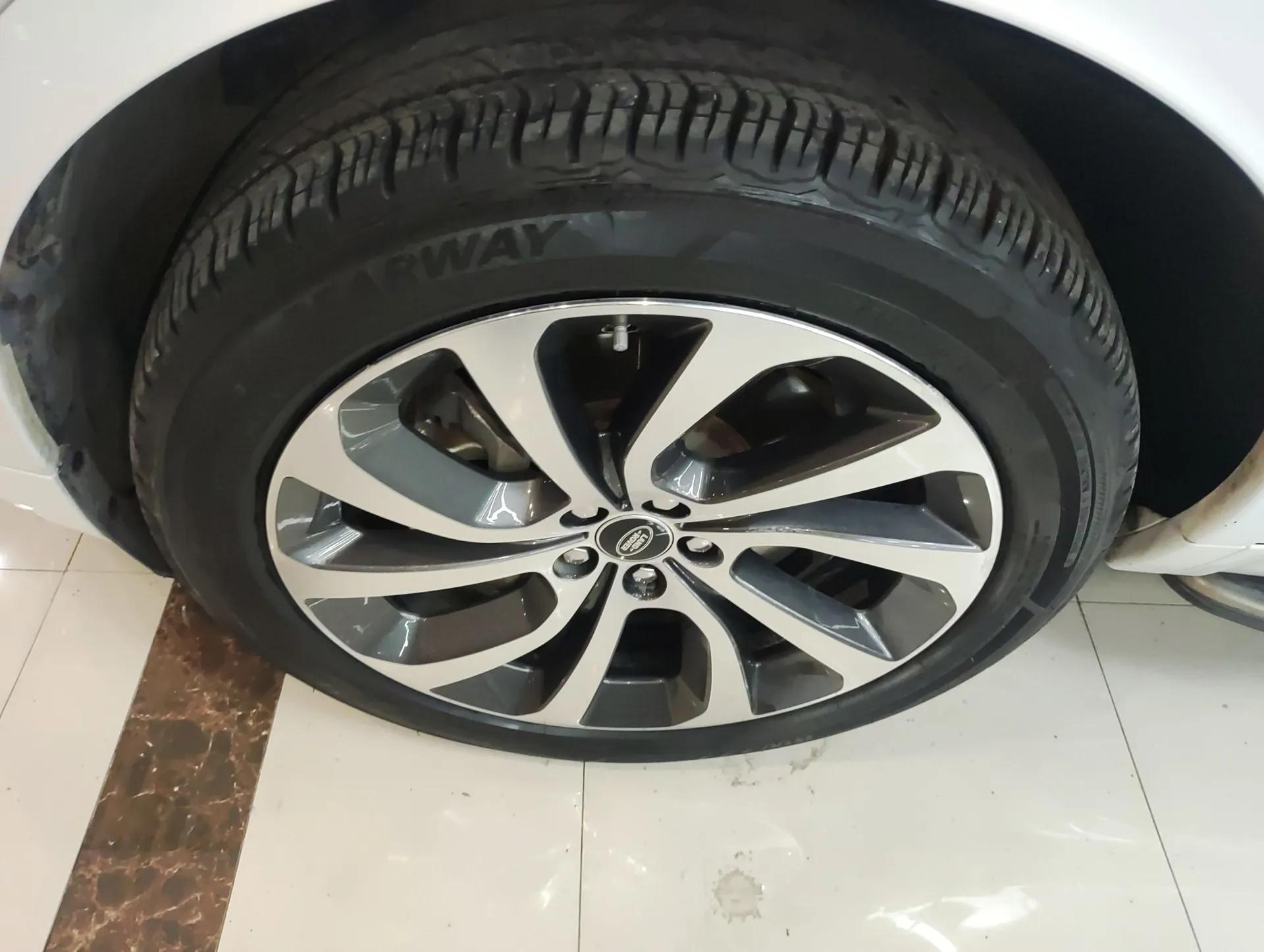 Land Rover Discovery Sport 2020 249 PS R-Dynamic Performance Edition — миниатюра 8