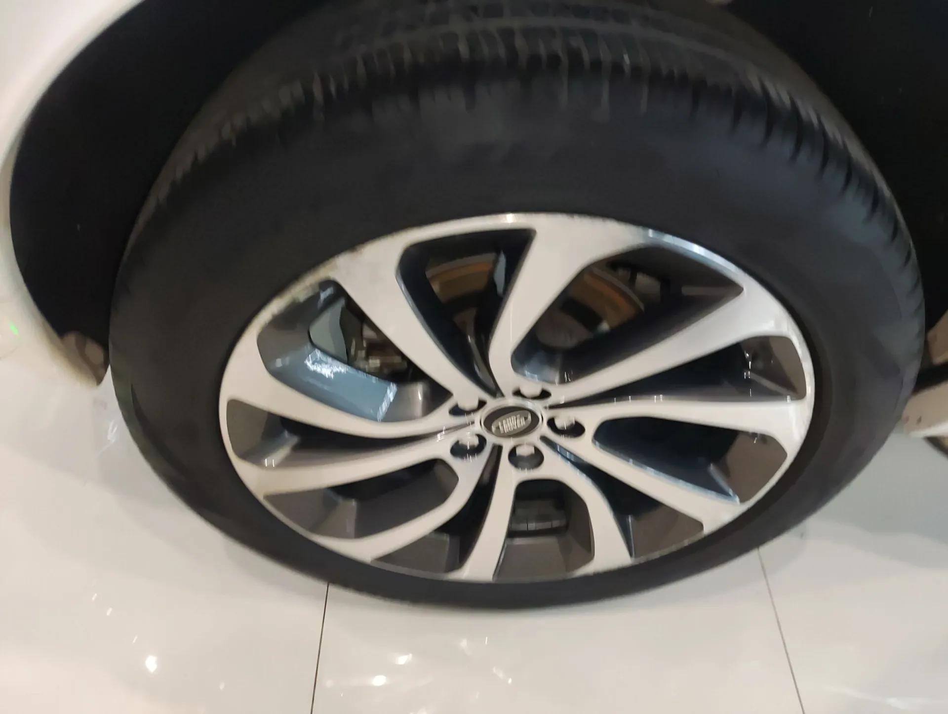 Land Rover Discovery Sport 2020 249 PS R-Dynamic Performance Edition — миниатюра 10