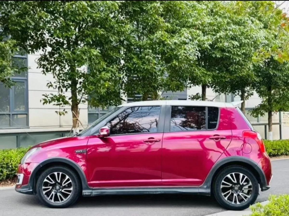 Suzuki Swift 2013 1.5L Automatic 20th Anniversary Limited Edition — миниатюра 3