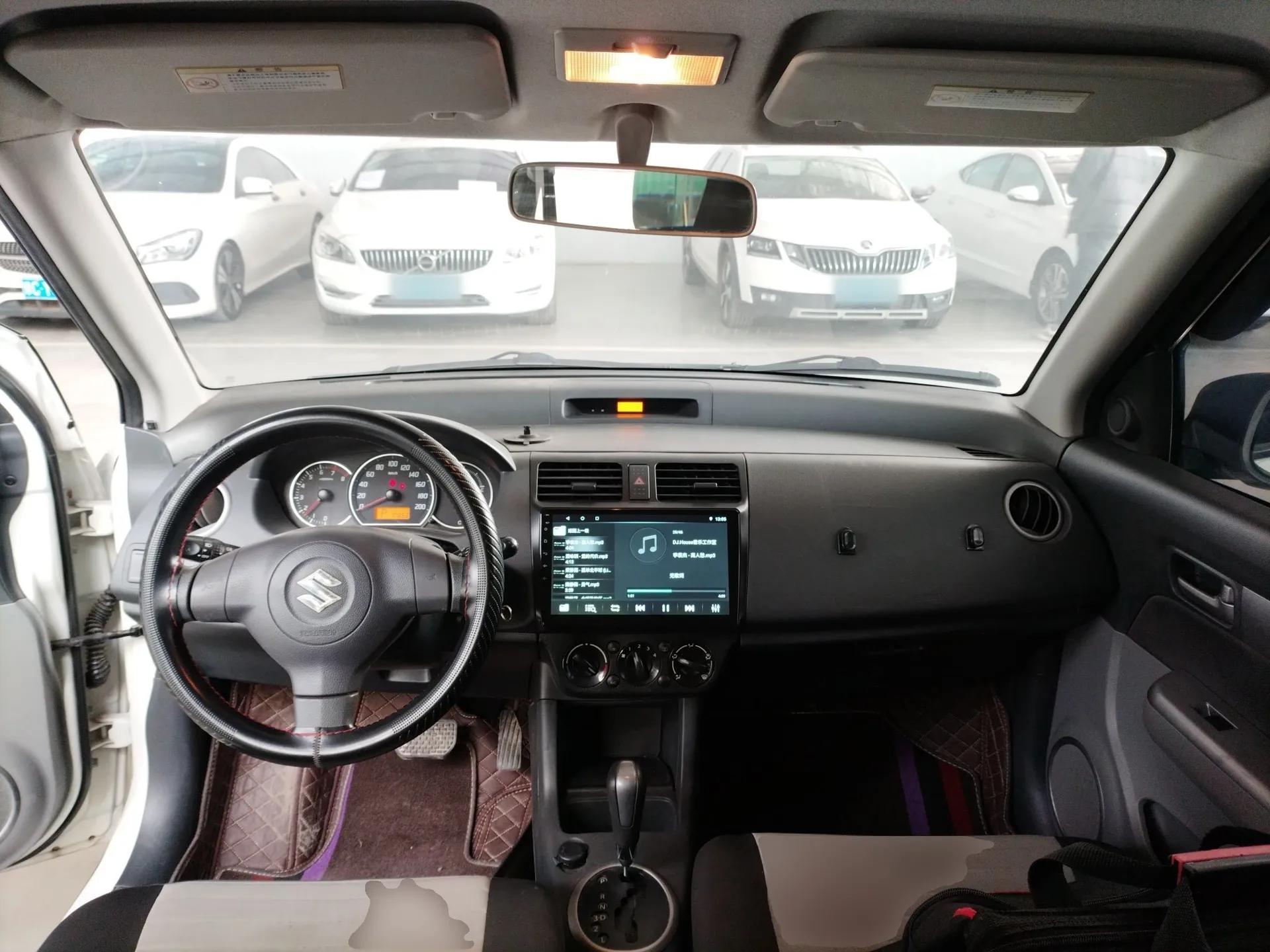 Suzuki Swift 2014 1.5L Automatic Fashion Edition — миниатюра 13