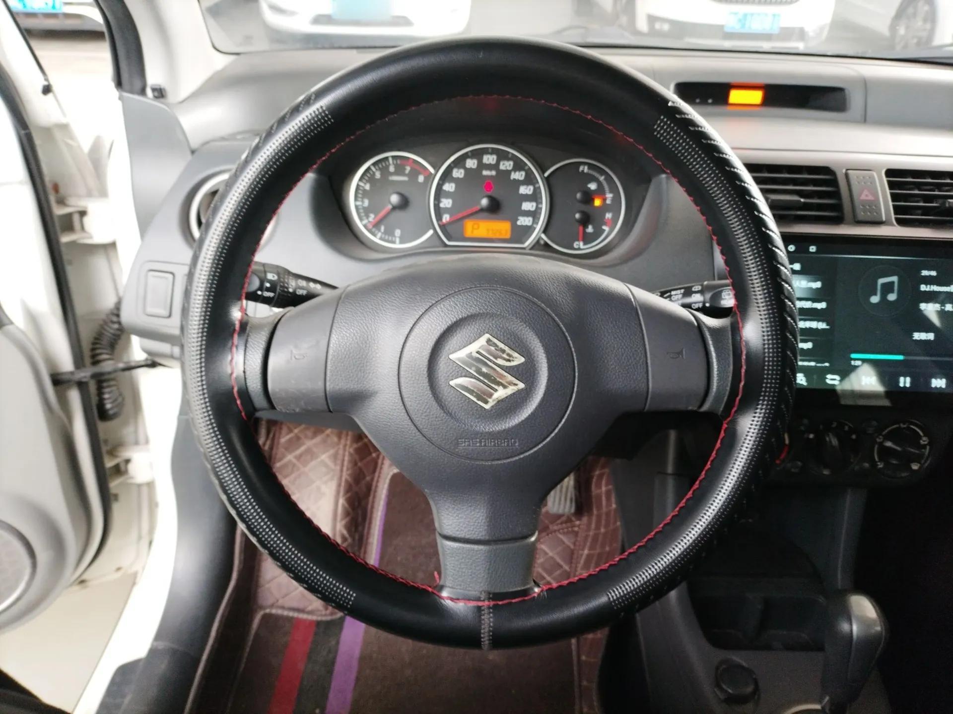 Suzuki Swift 2014 1.5L Automatic Fashion Edition — миниатюра 14