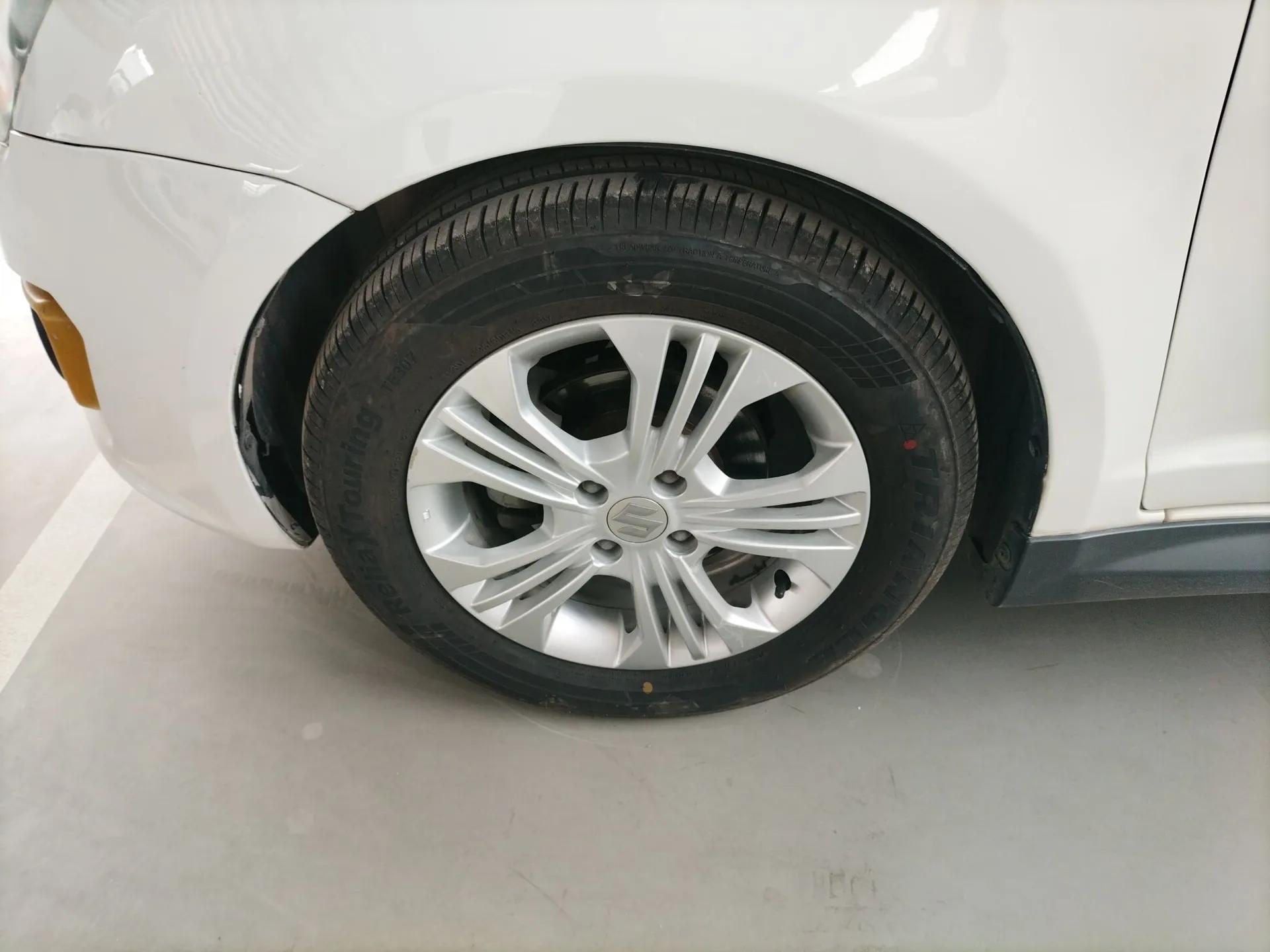 Suzuki Swift 2014 1.5L Automatic Fashion Edition — миниатюра 8