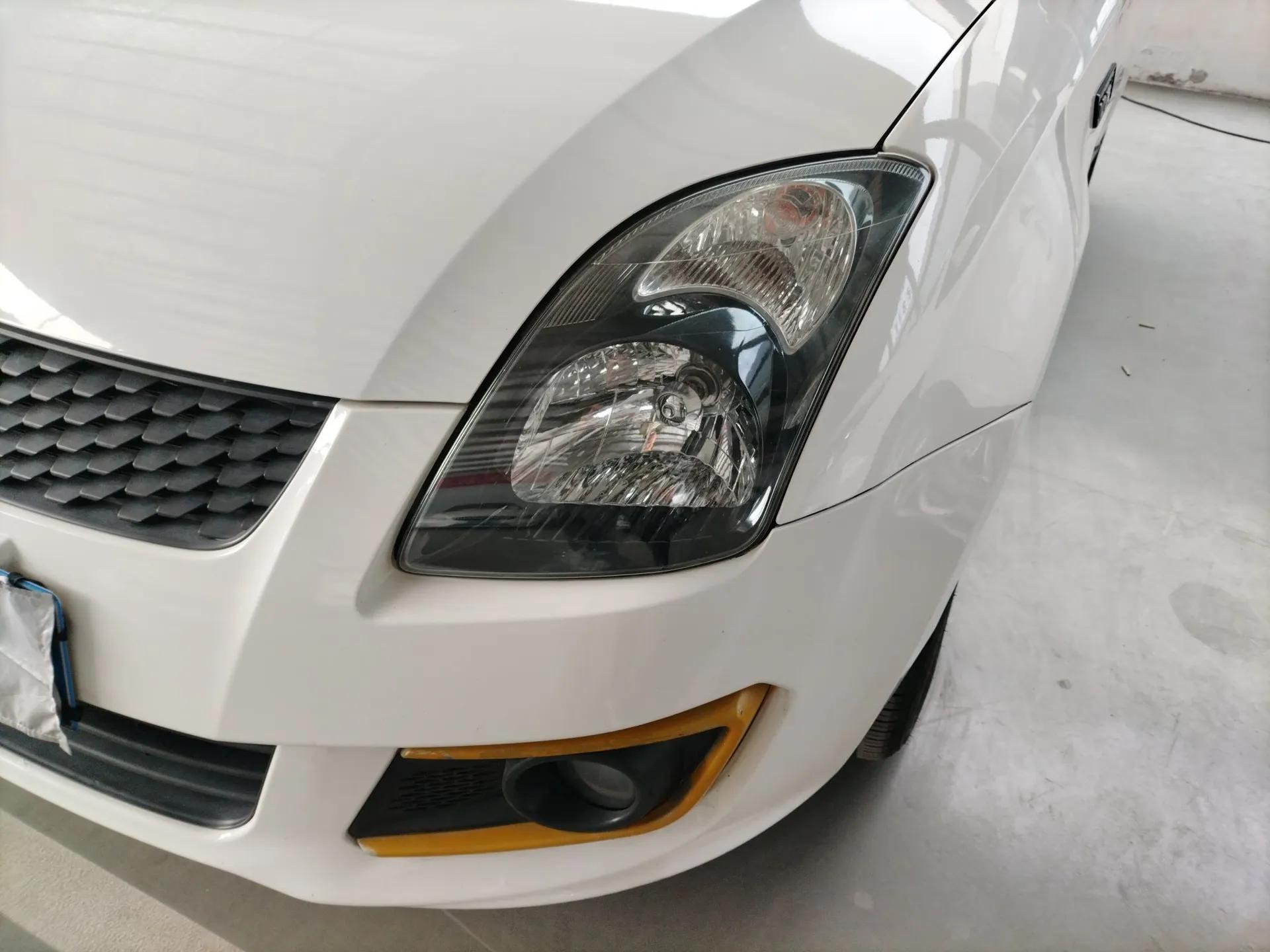 Suzuki Swift 2014 1.5L Automatic Fashion Edition — миниатюра 9