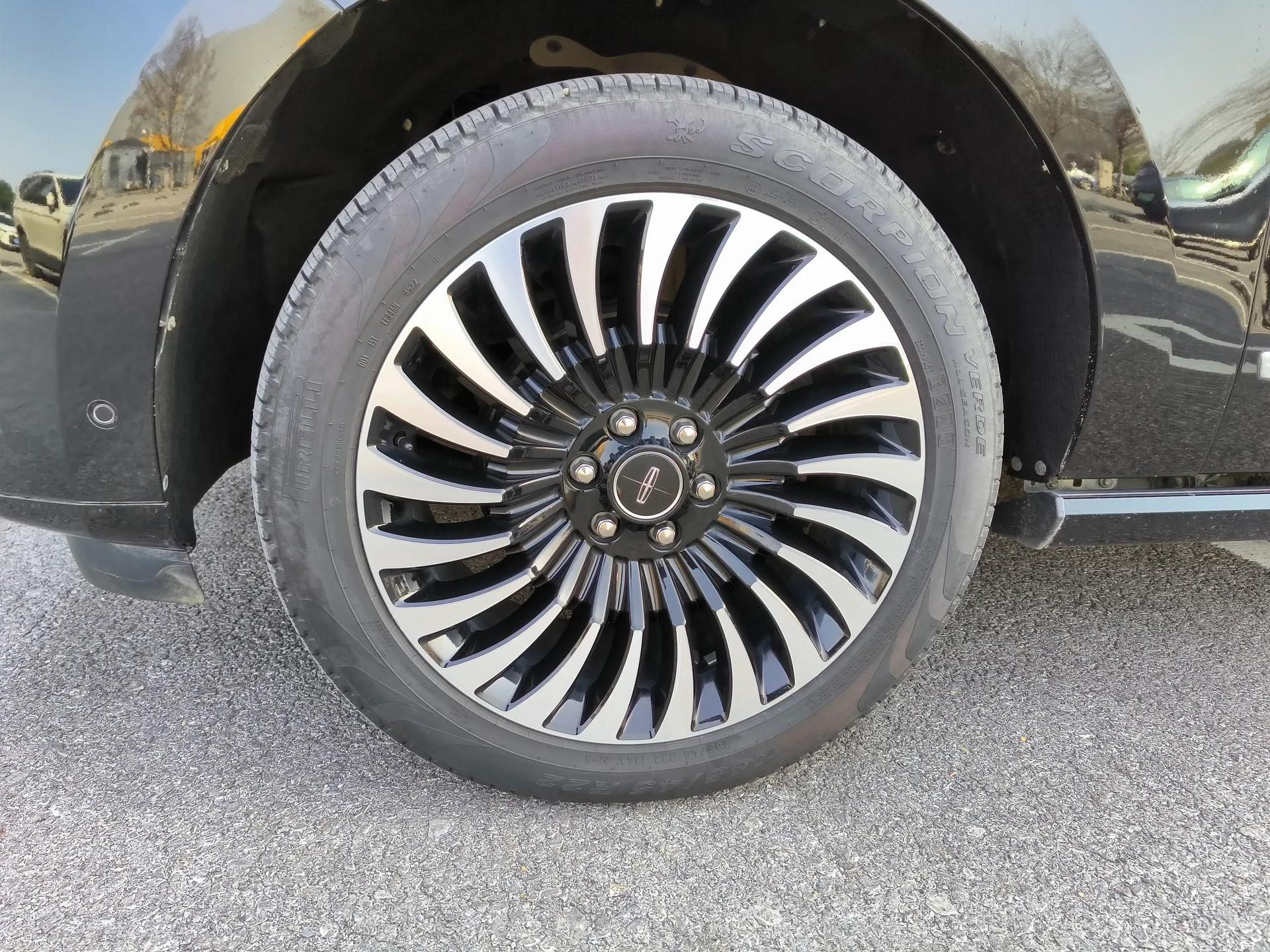 Lincoln Navigator 2020 3.5T Long-Wheelbase Presidential Edition — миниатюра 10