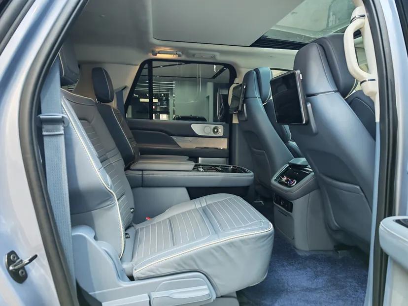 Lincoln Navigator 2020 3.5T Long-Wheelbase Presidential Edition — миниатюра 15