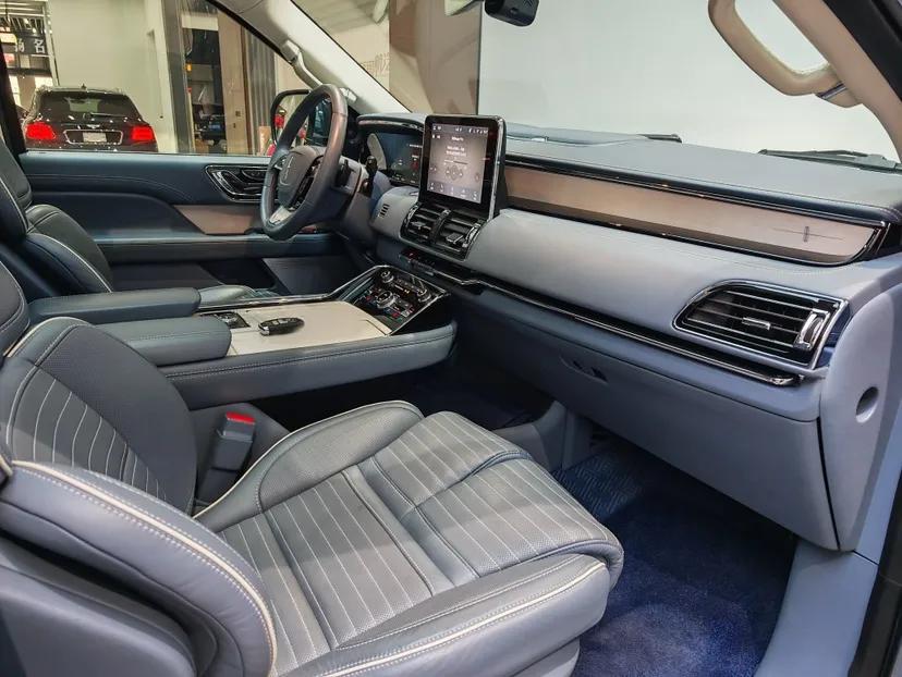 Lincoln Navigator 2020 3.5T Long-Wheelbase Presidential Edition — миниатюра 16