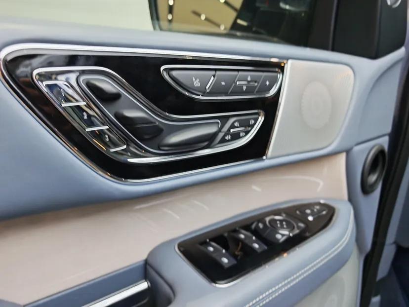 Lincoln Navigator 2020 3.5T Long-Wheelbase Presidential Edition — миниатюра 21