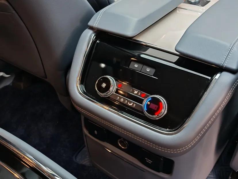 Lincoln Navigator 2020 3.5T Long-Wheelbase Presidential Edition — миниатюра 9