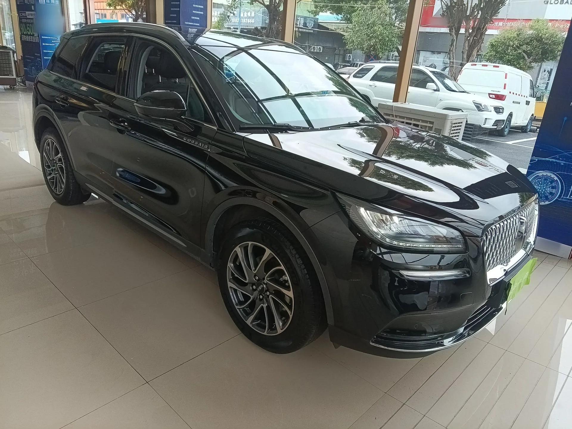 Lincoln Corsair 2022 Revised Version 2.0T Two-Wheel Drive Premium Edition — миниатюра 3