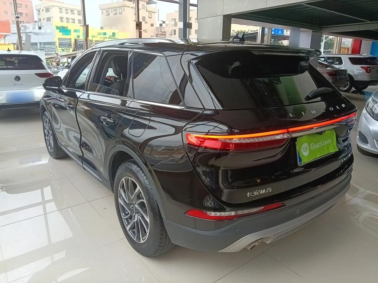 Lincoln Corsair 2022 Revised Version 2.0T Two-Wheel Drive Premium Edition — миниатюра 4