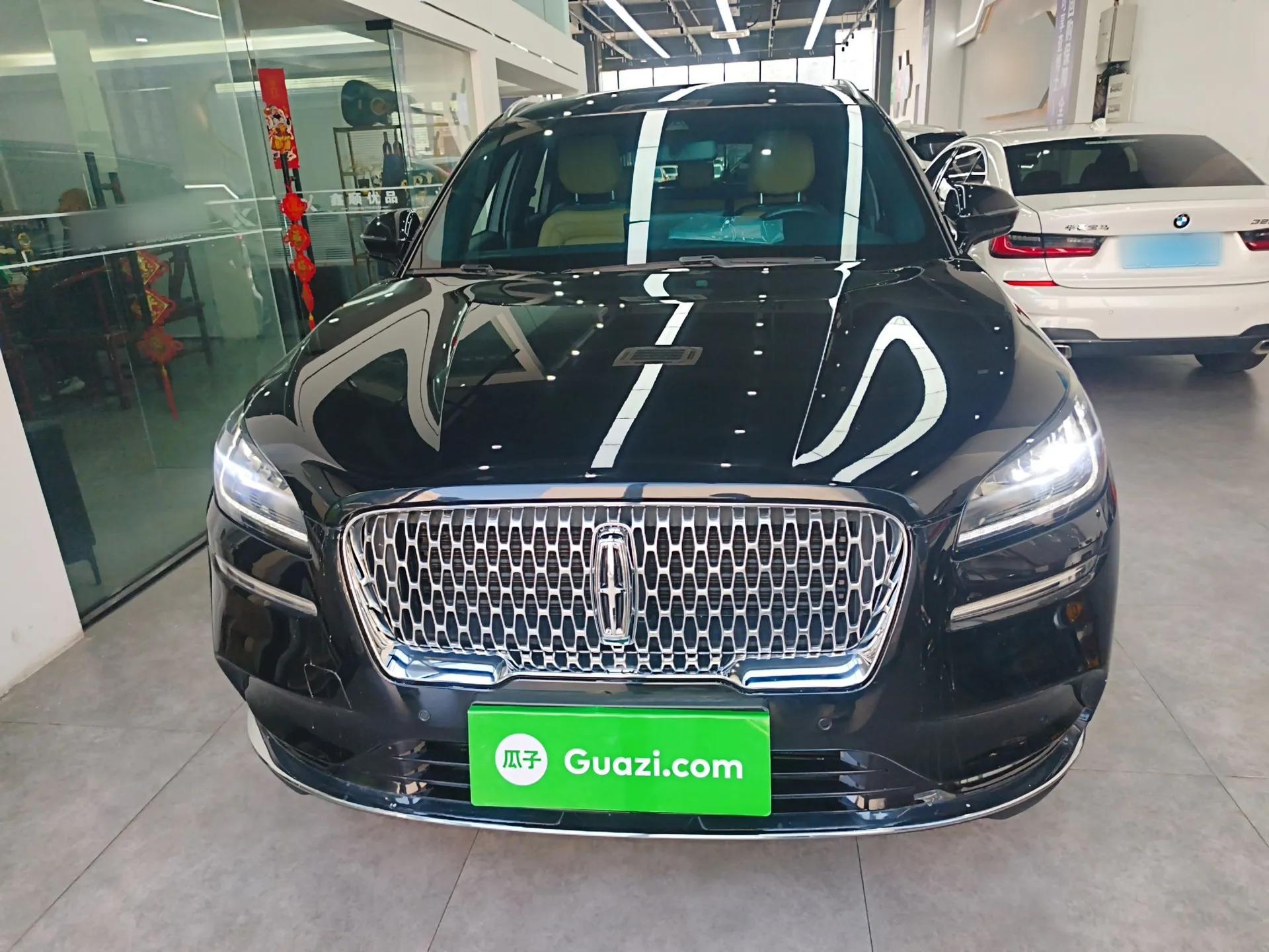 Lincoln Corsair 2022 2.0T Two-Wheel Drive Luxury Edition — миниатюра 3
