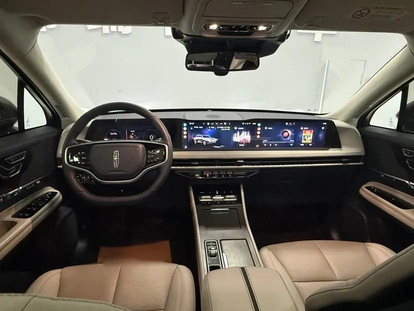 Lincoln Corsair 2023 2.0T Two-Wheel Drive Luxury Edition — миниатюра 12