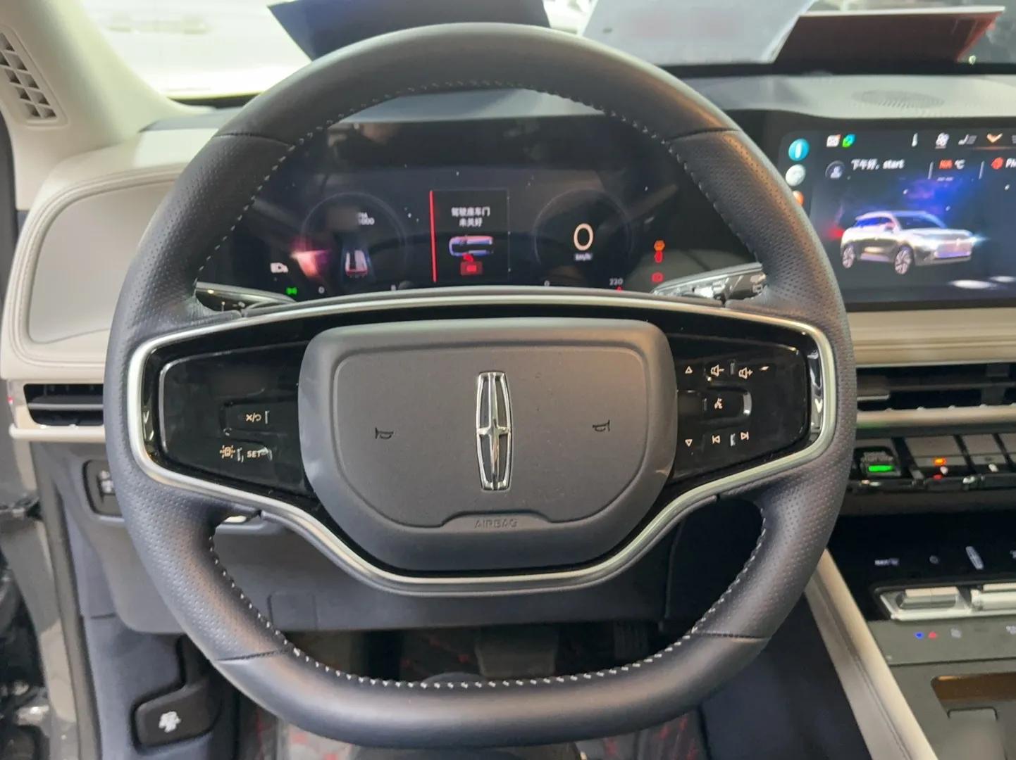 Lincoln Corsair 2023 2.0T Two-Wheel Drive Luxury Edition — миниатюра 7