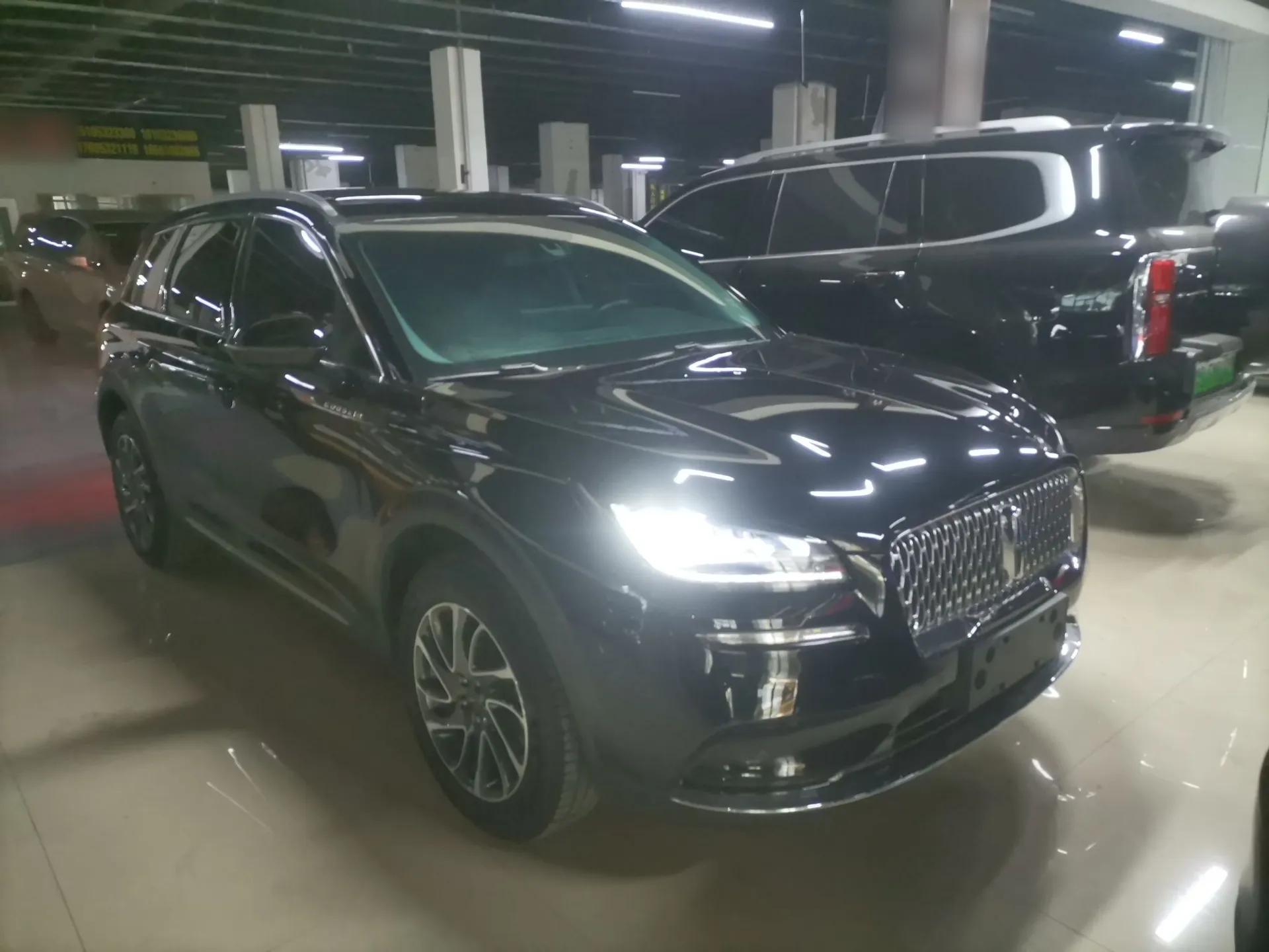 Lincoln Corsair 2022 2.0T Two-Wheel Drive Deluxe Edition — миниатюра 3