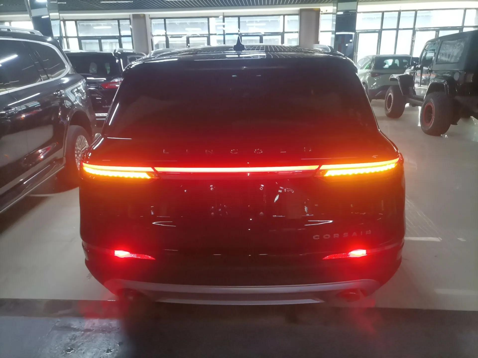 Lincoln Corsair 2022 2.0T Two-Wheel Drive Deluxe Edition — миниатюра 5