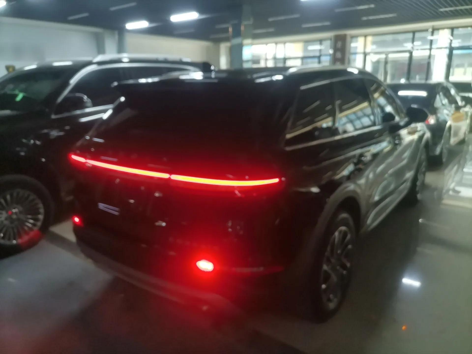 Lincoln Corsair 2022 2.0T Two-Wheel Drive Deluxe Edition — миниатюра 6