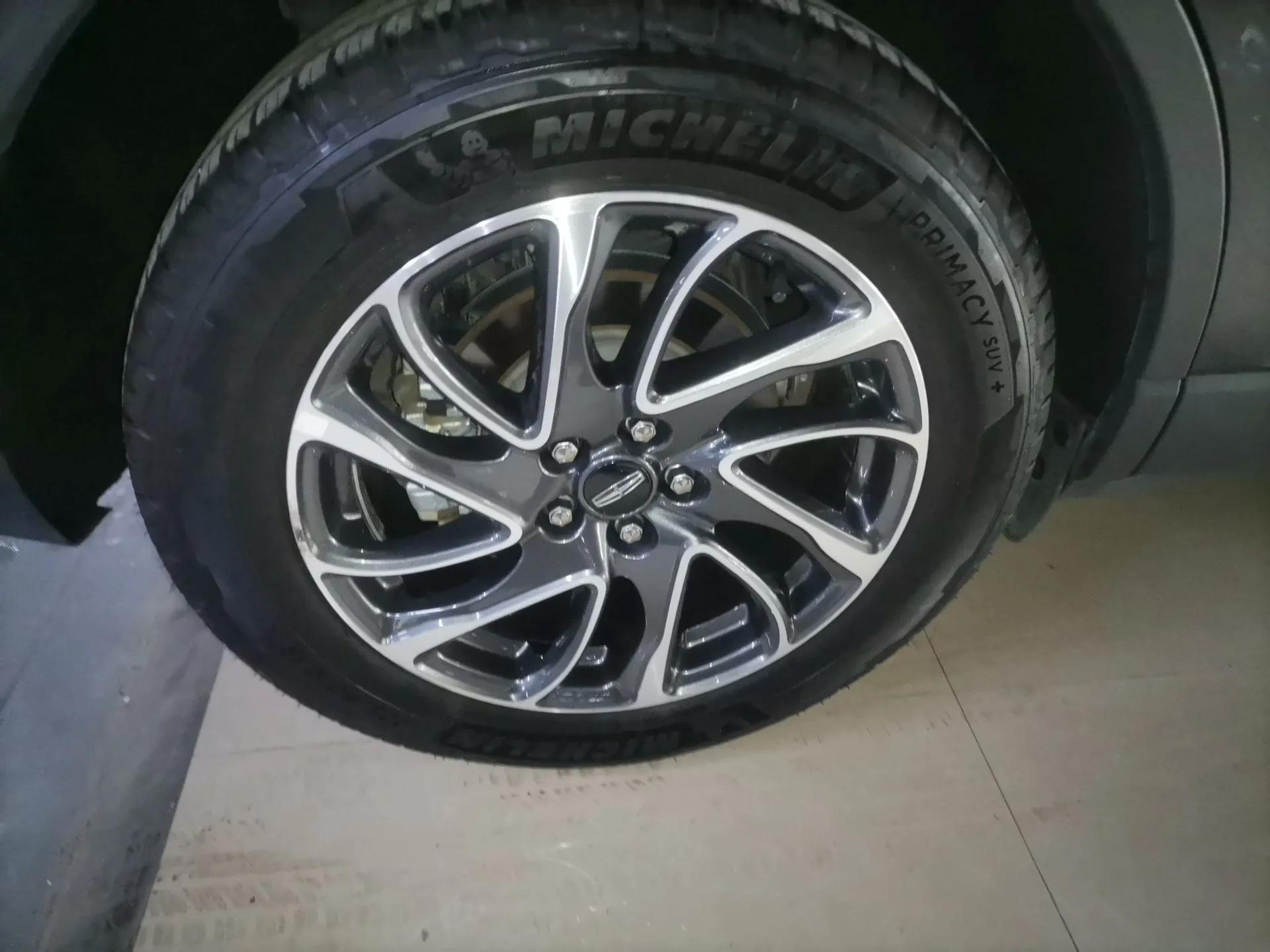 Lincoln Corsair 2022 2.0T Two-Wheel Drive Deluxe Edition — миниатюра 10