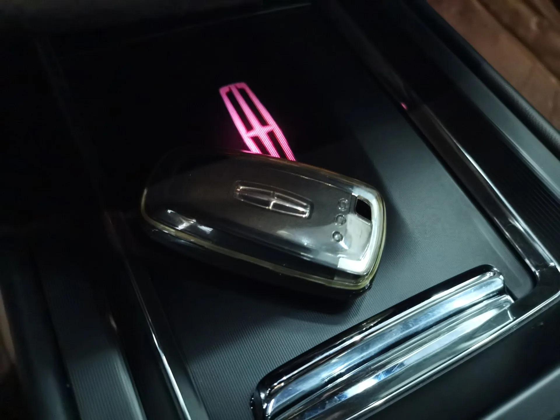 Lincoln Corsair 2022 Revised Version 2.0T Two-Wheel Drive Luxury Edition — миниатюра 22