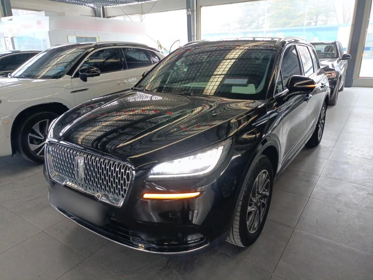 Lincoln Corsair 2022 2.0T Two-Wheel Drive Deluxe Edition — миниатюра 1